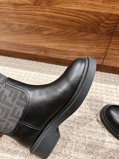 Fendi Fall/Winter Knee-High Boots“FF” Zucca Boots, Grey