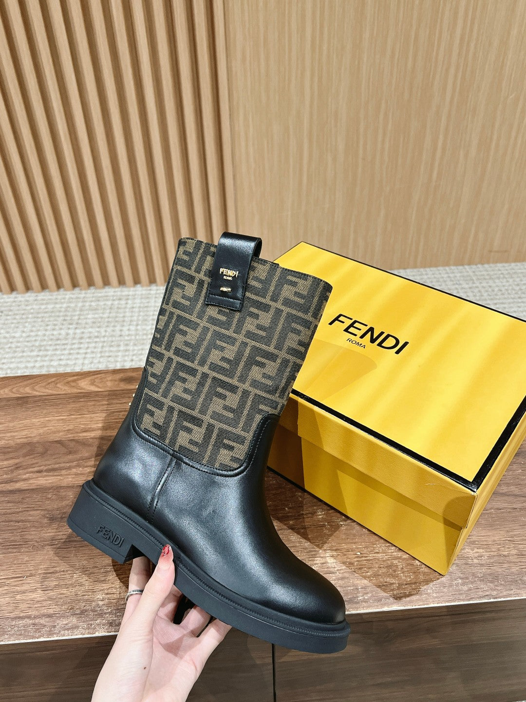 Fendi Fall/Winter New Low-Cut Boots, Green