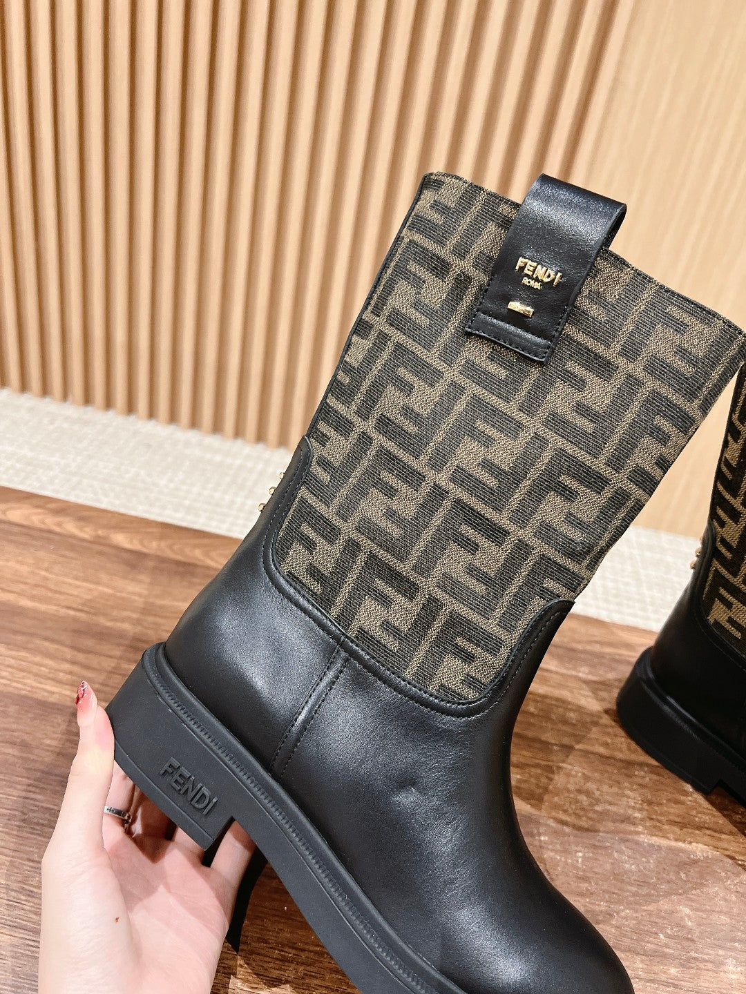 Fendi Fall/Winter New Low-Cut Boots, Green