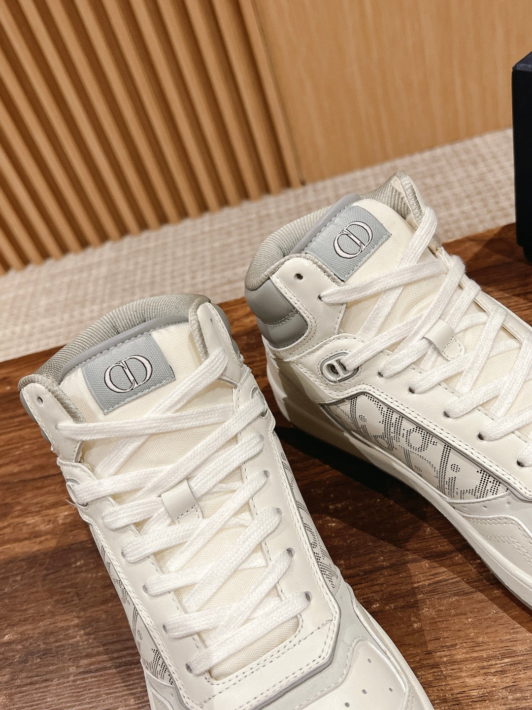 Dior B27# Jacquard Embroidery Craft Series, High-Top 01