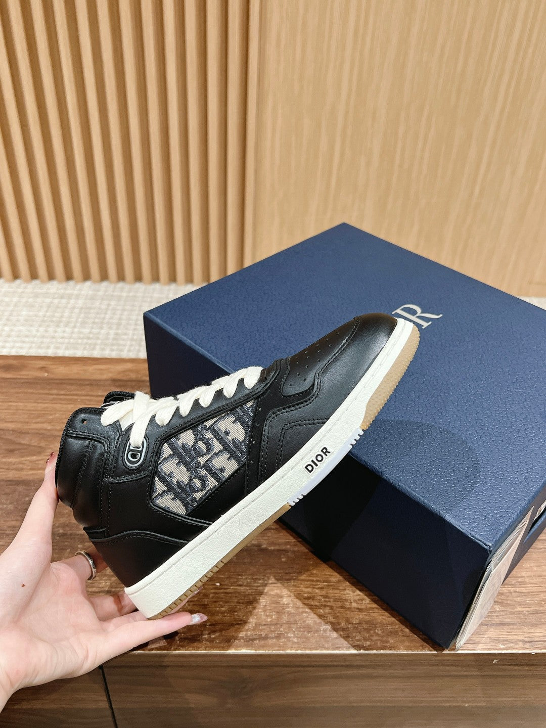 Dior B27# Jacquard Embroidery Craft Series, High-Top 02