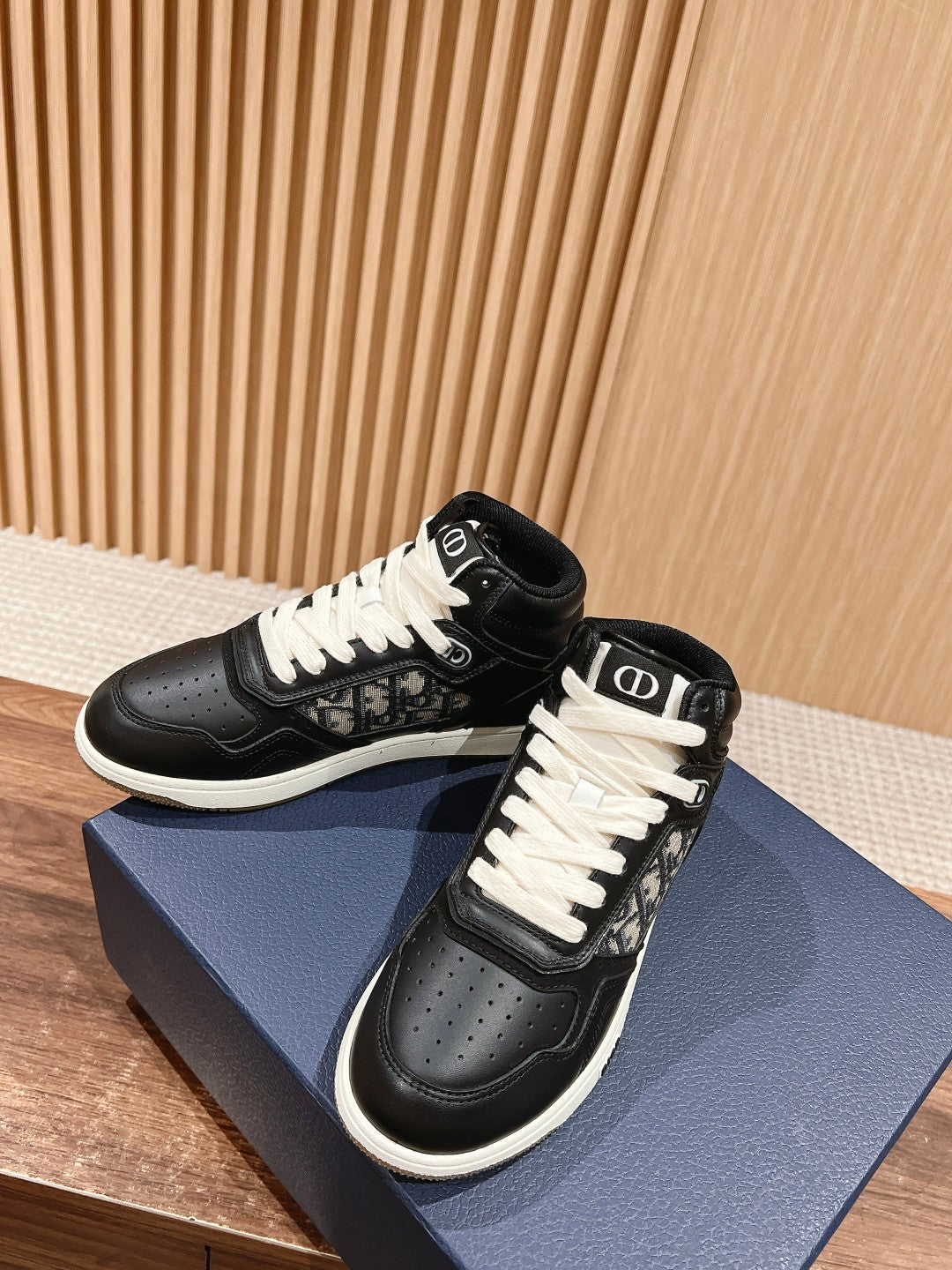Dior B27# Jacquard Embroidery Craft Series, High-Top 02