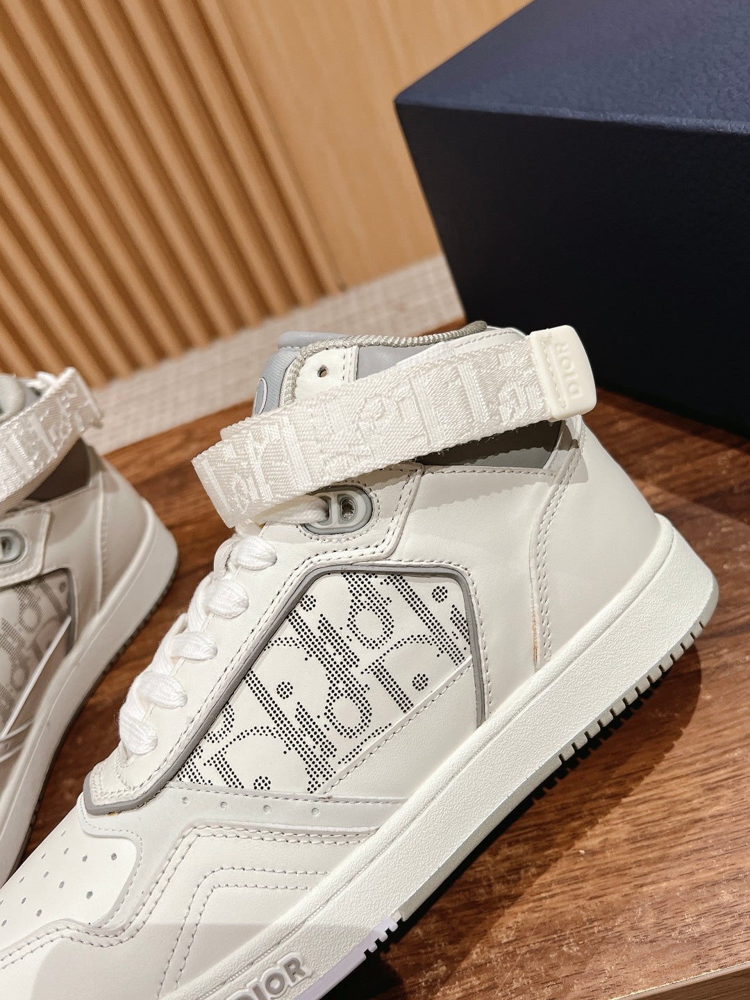 Dior B27# Jacquard Embroidery Craft Series, High-Top 05