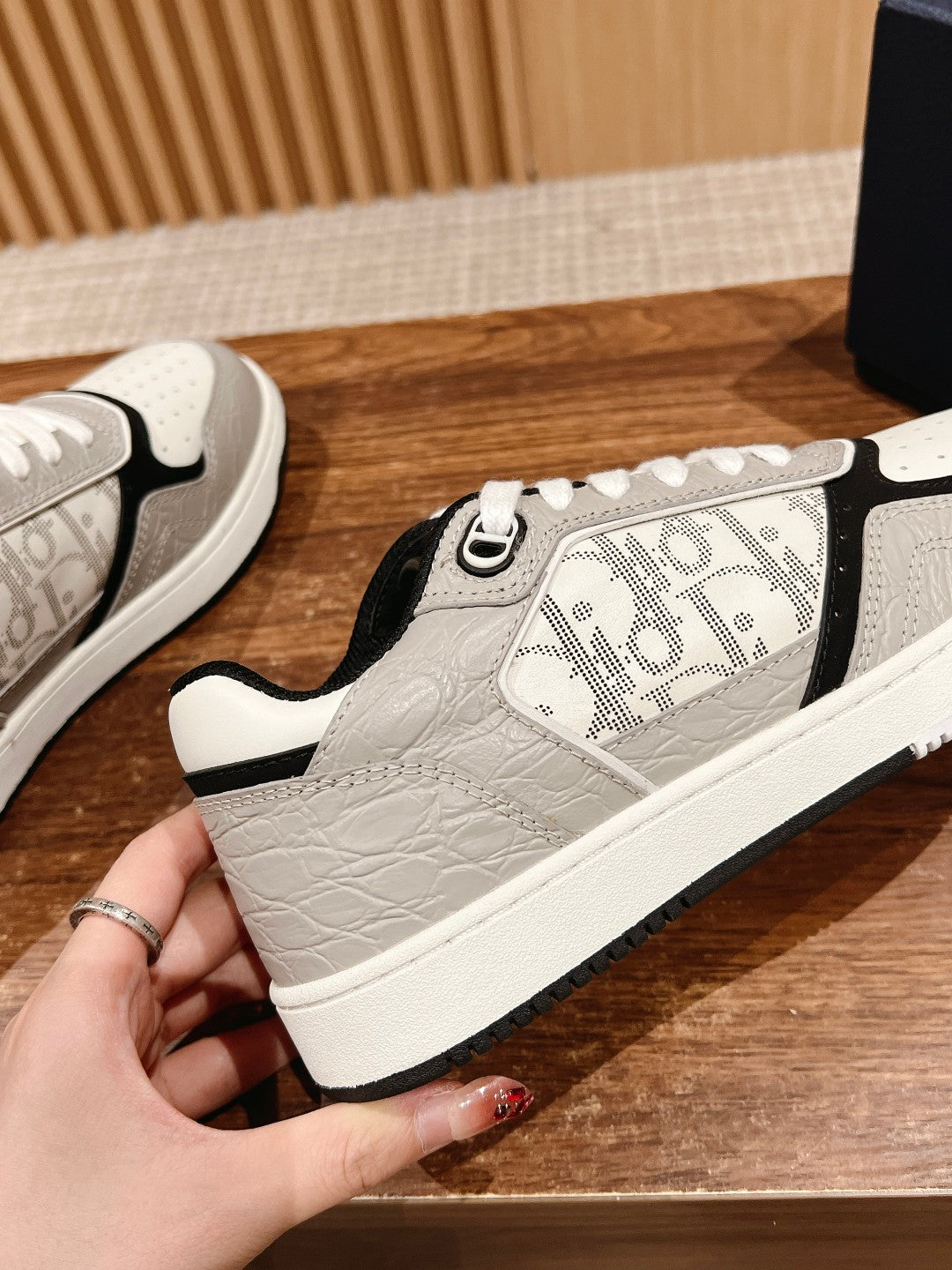 Dior B27# Jacquard Embroidery Craft Series, Low-Top Sneakers Series 16