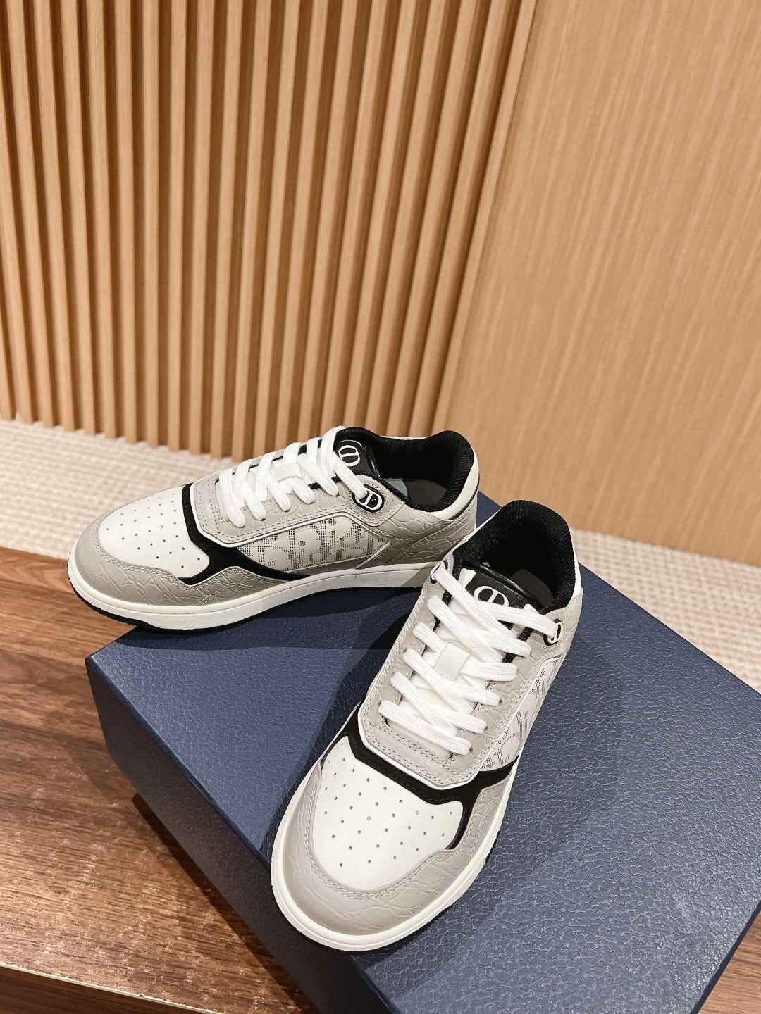 Dior B27# Jacquard Embroidery Craft Series, Low-Top Sneakers Series 16