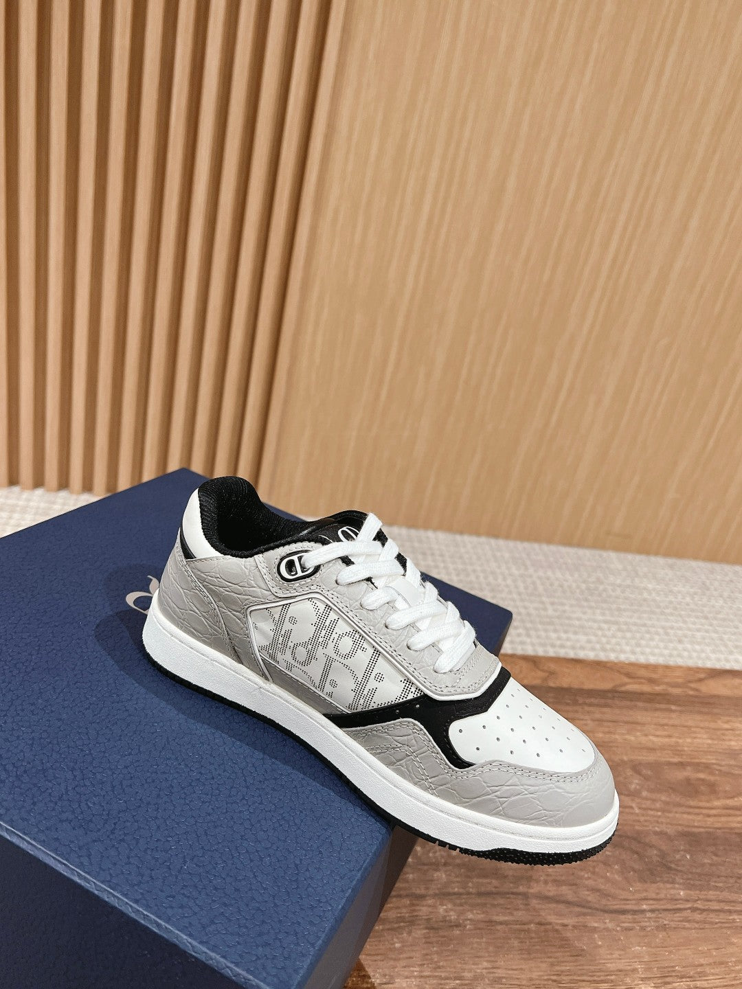 Dior B27# Jacquard Embroidery Craft Series, Low-Top Sneakers Series 16