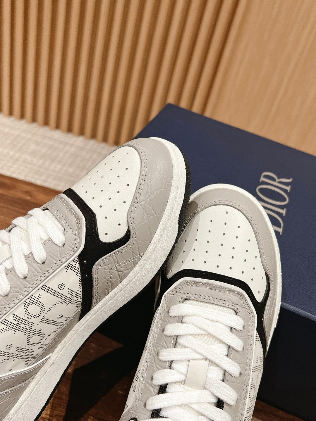 Dior B27# Jacquard Embroidery Craft Series, Low-Top Sneakers Series 16