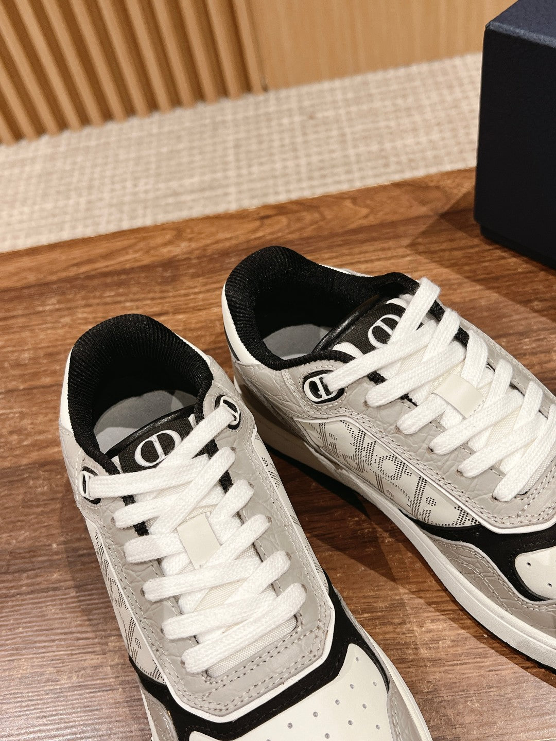 Dior B27# Jacquard Embroidery Craft Series, Low-Top Sneakers Series 16