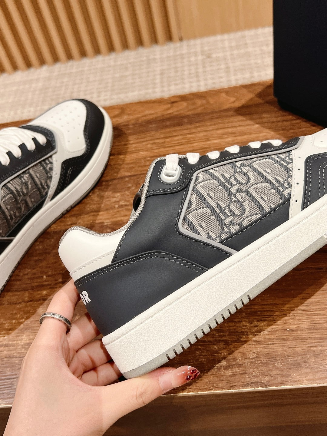 Dior B27# Jacquard Embroidery Craft Series, Low-Top Sneakers Series 06