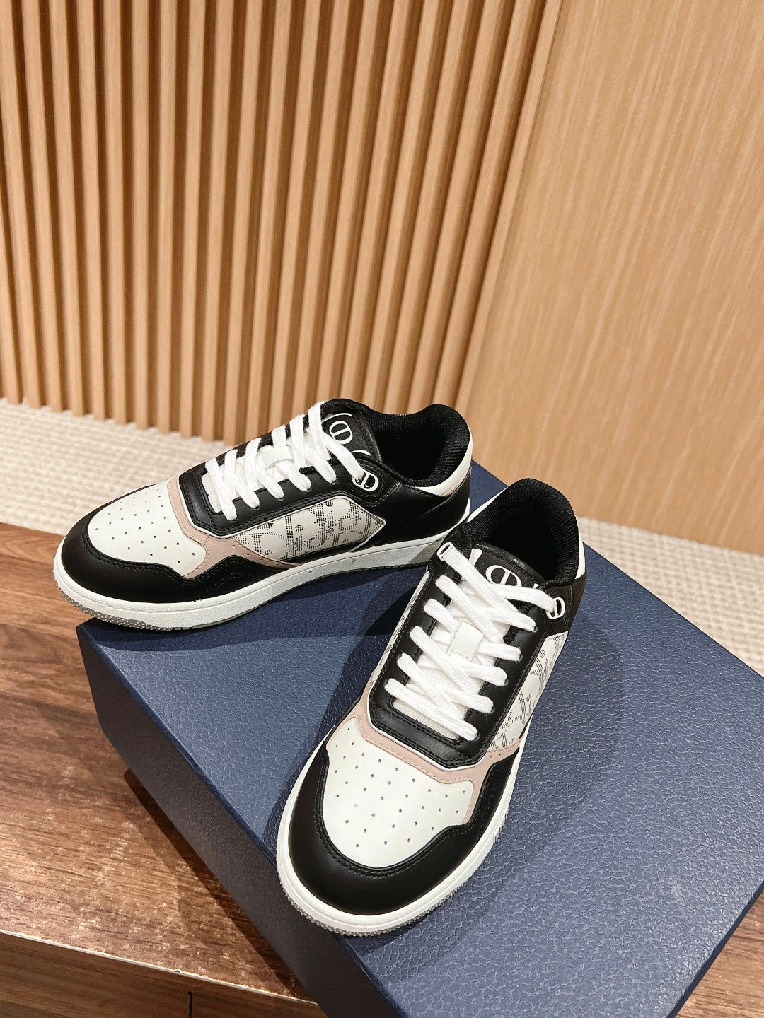 Dior B27# Jacquard Embroidery Craft Series, Low-Top Sneakers Series 18