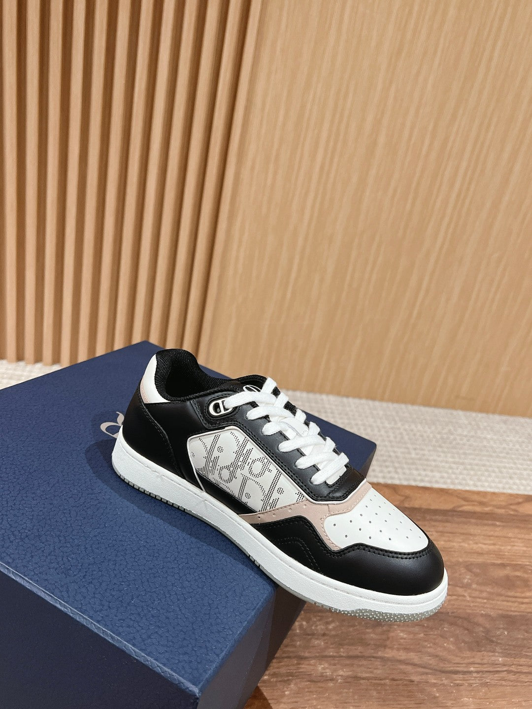 Dior B27# Jacquard Embroidery Craft Series, Low-Top Sneakers Series 18