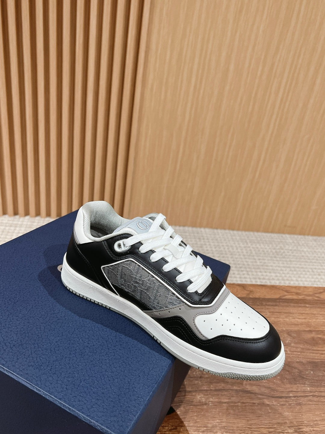 Dior B27# Jacquard Embroidery Craft Series, Low-Top Sneakers Series 05