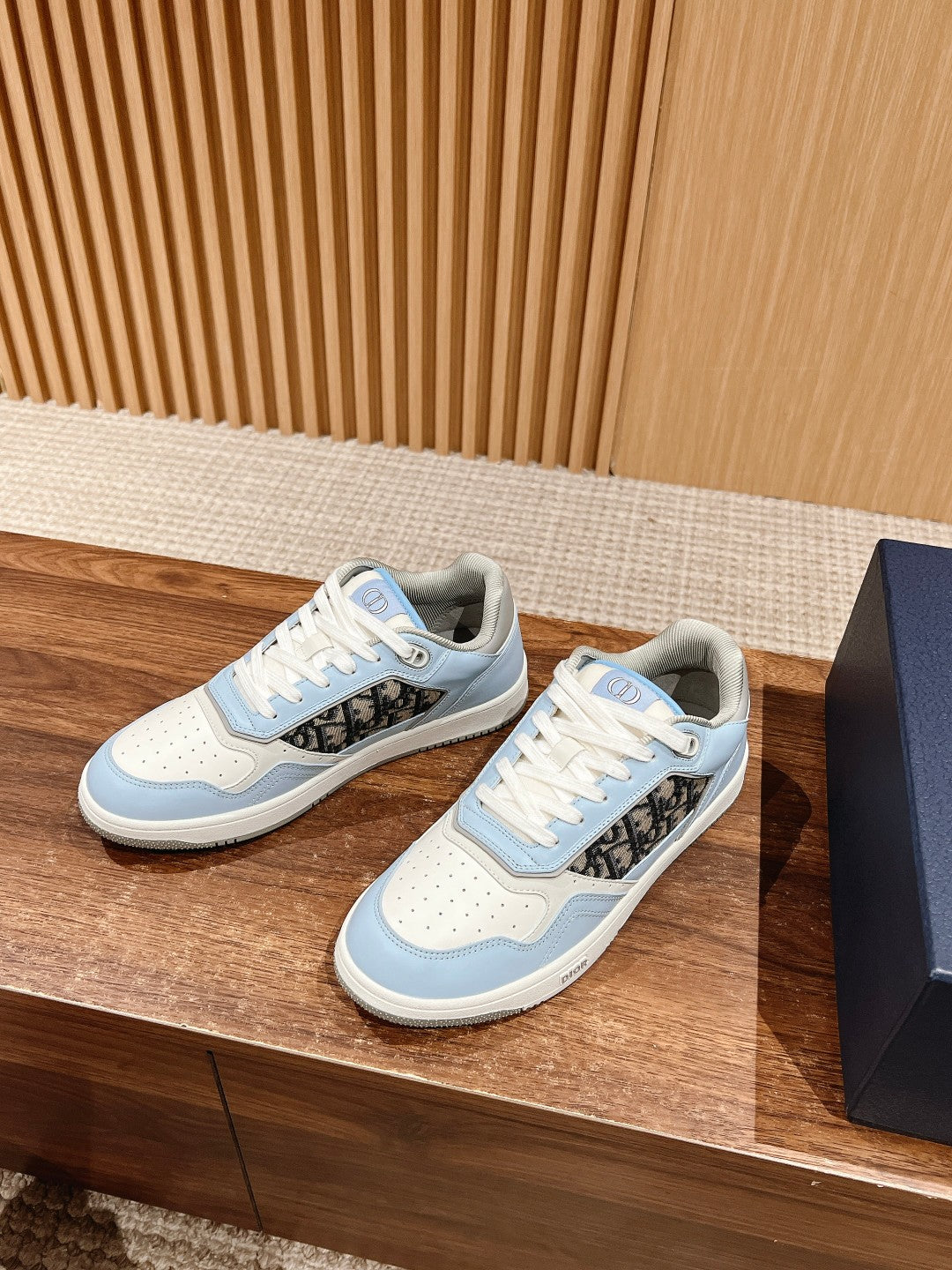 Dior B27# Jacquard Embroidery Craft Series, Low-Top Sneakers Series 03