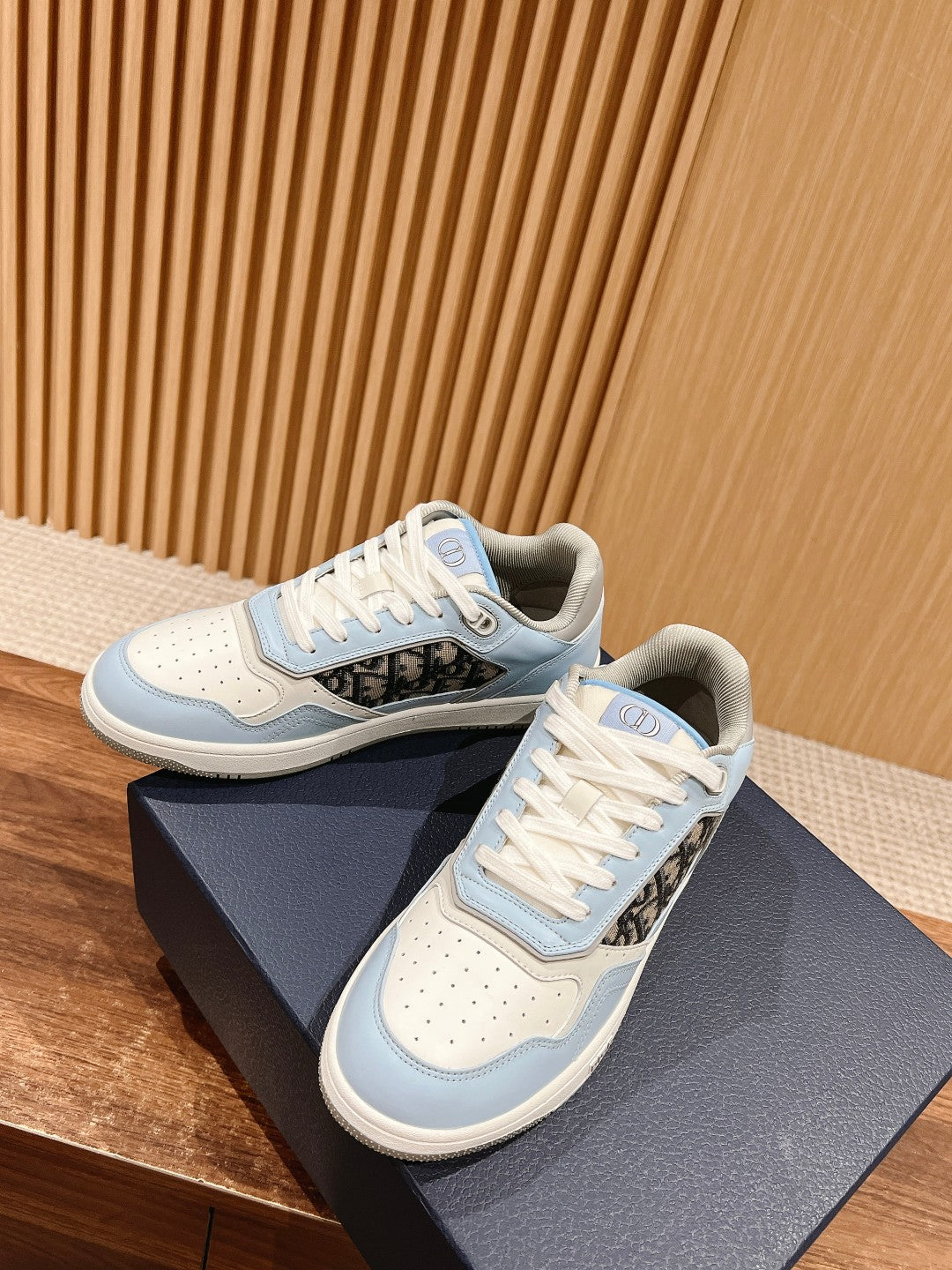 Dior B27# Jacquard Embroidery Craft Series, Low-Top Sneakers Series 03