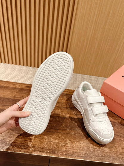 ACNE STUDIOS Boutique Chunky-Sole Smile-Face Velcro Sneakers, White Logo