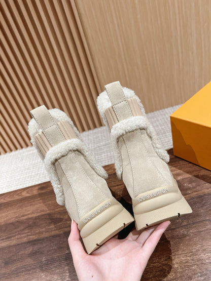 LV Ruby Shearling-Lined Ankle Boot, Sand