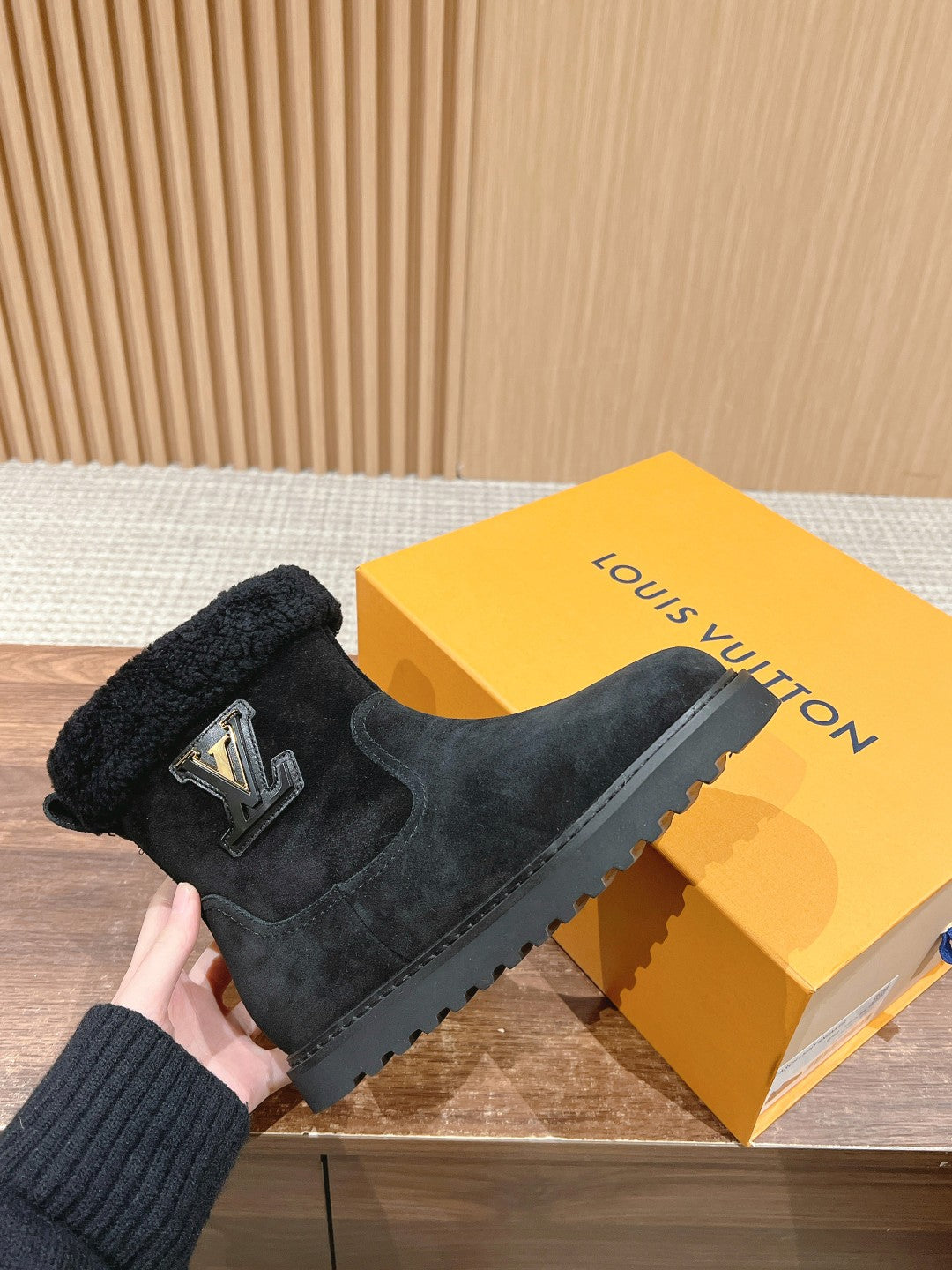 Louis Vuitton Shearling-Lined Snow Boots, Black