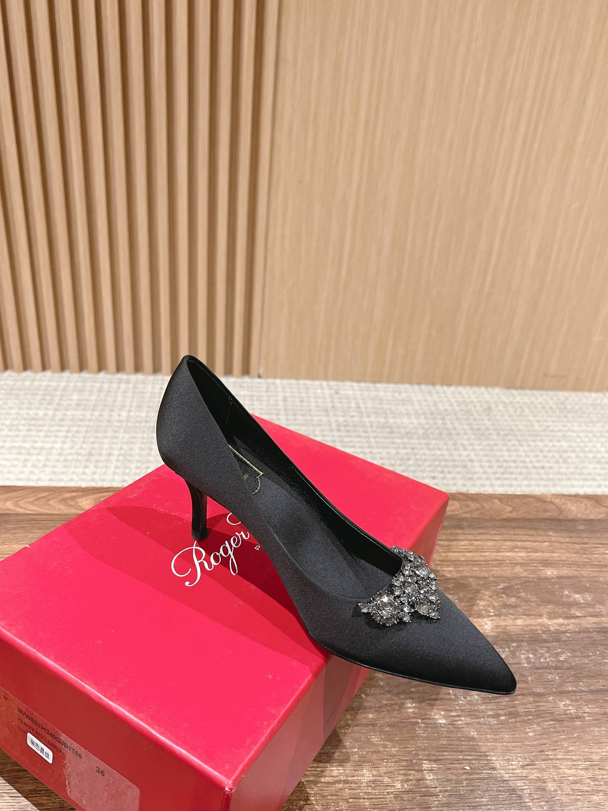 RV Classic Crystal ‘Snowflake’ Buckle Stilettos Series 03