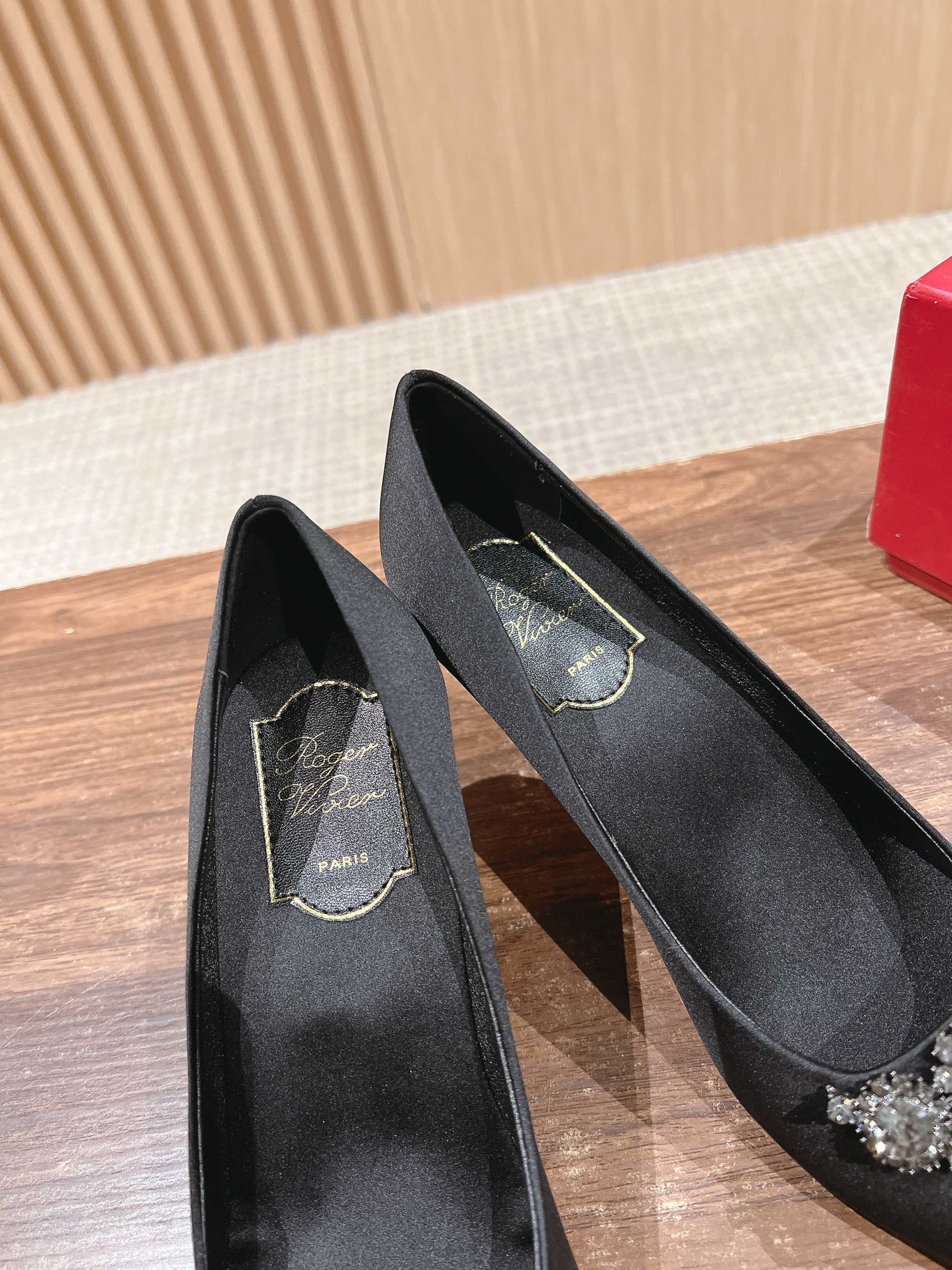 RV Classic Crystal ‘Snowflake’ Buckle Stilettos Series 03