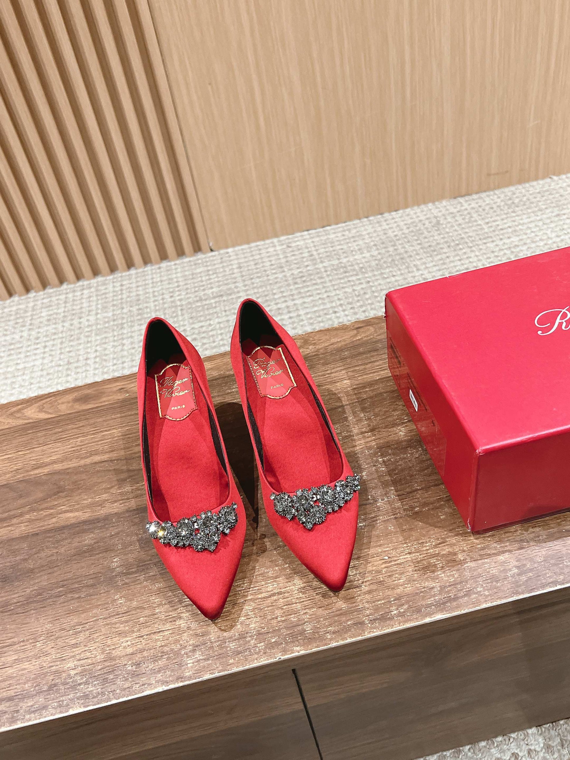 RV Classic Crystal ‘Snowflake’ Buckle Stilettos Series 01