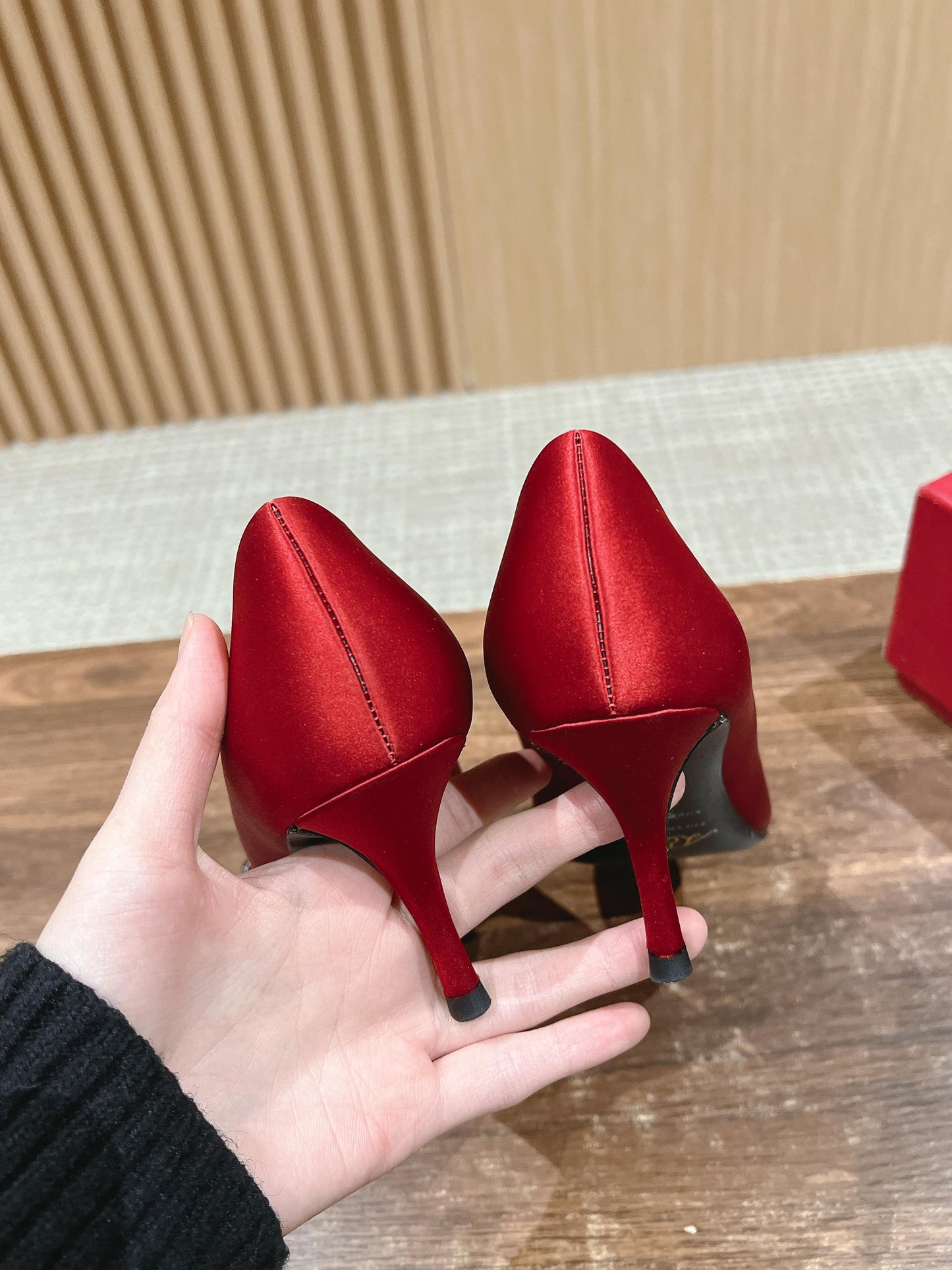 RV Classic Crystal ‘Snowflake’ Buckle Stilettos Series 01