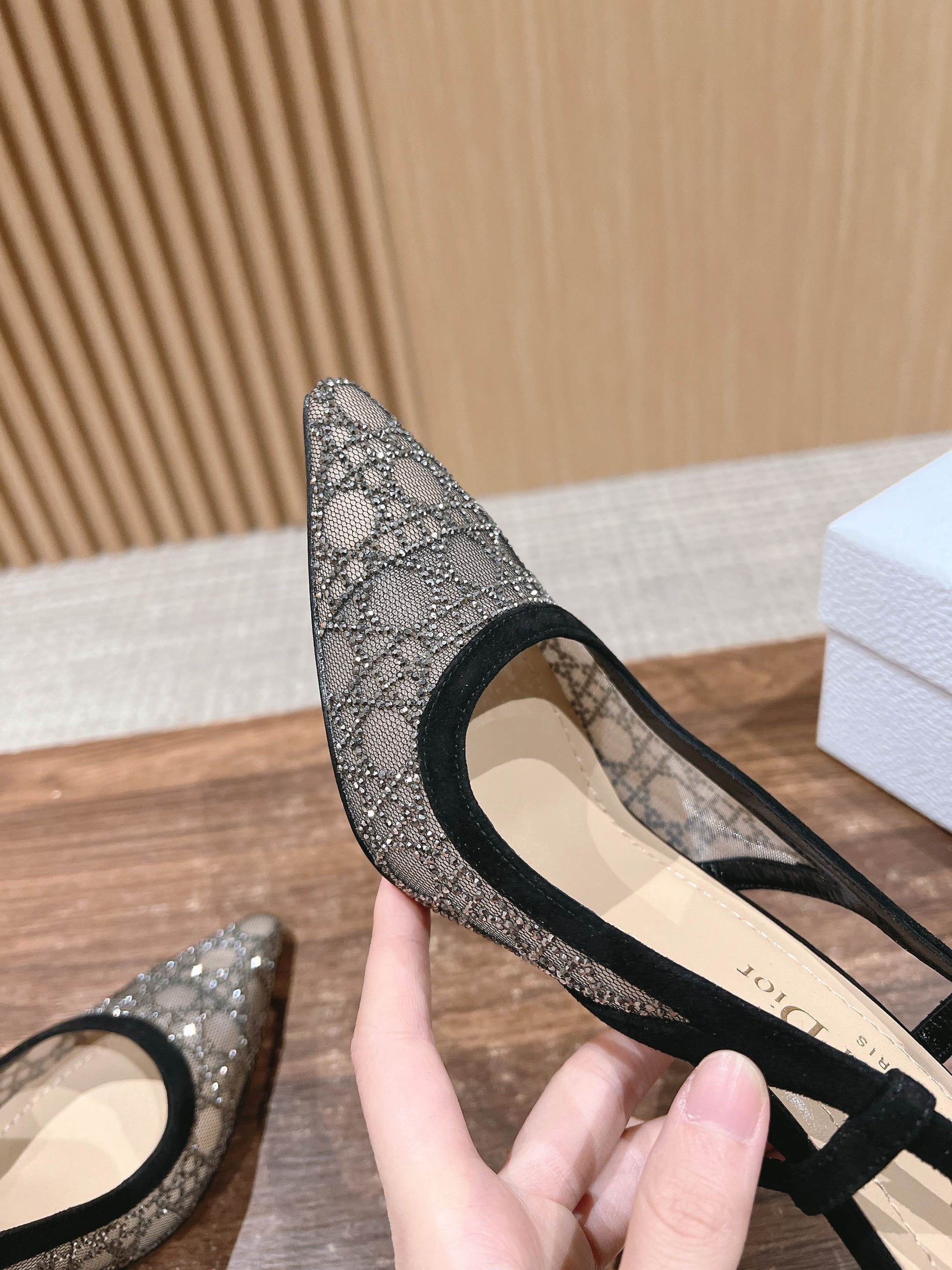 Dior 2025“Starry Galaxy” New Pumps Laceless, Black