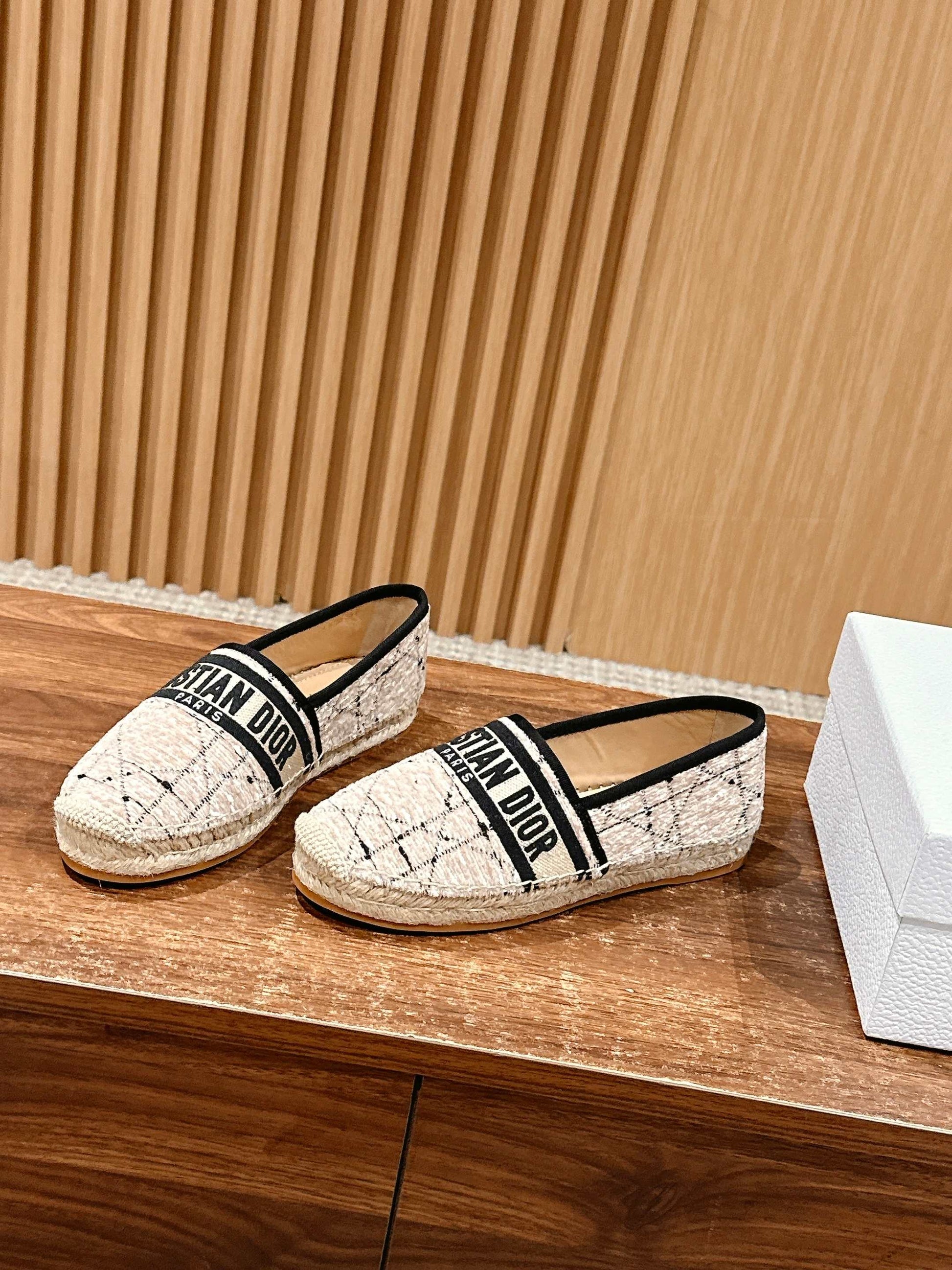 Dior Classic Granville Mule Fisherman Sandals 04