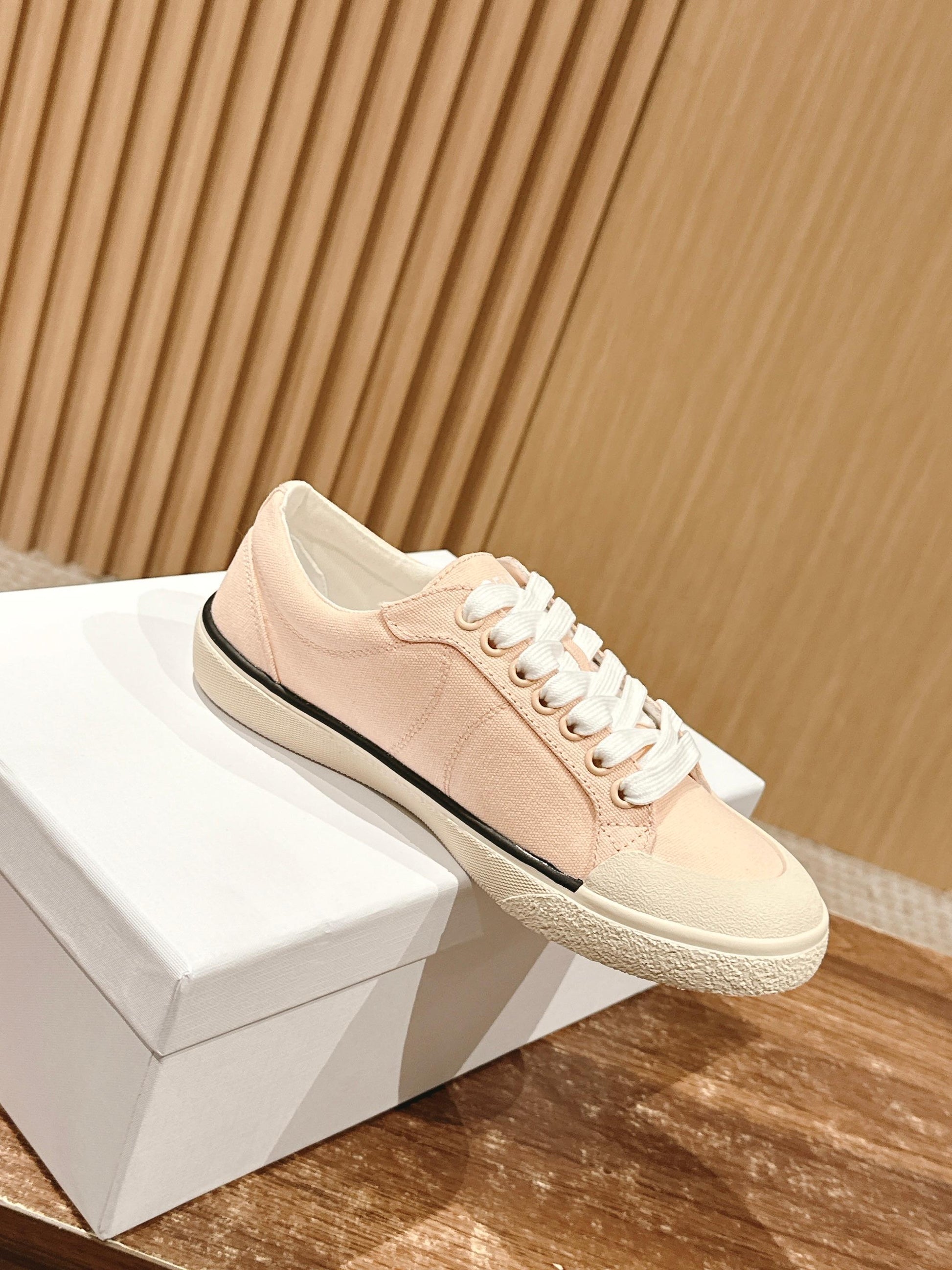 CELINE New Low-Top Triomphe Canvas Sneakers, Pink