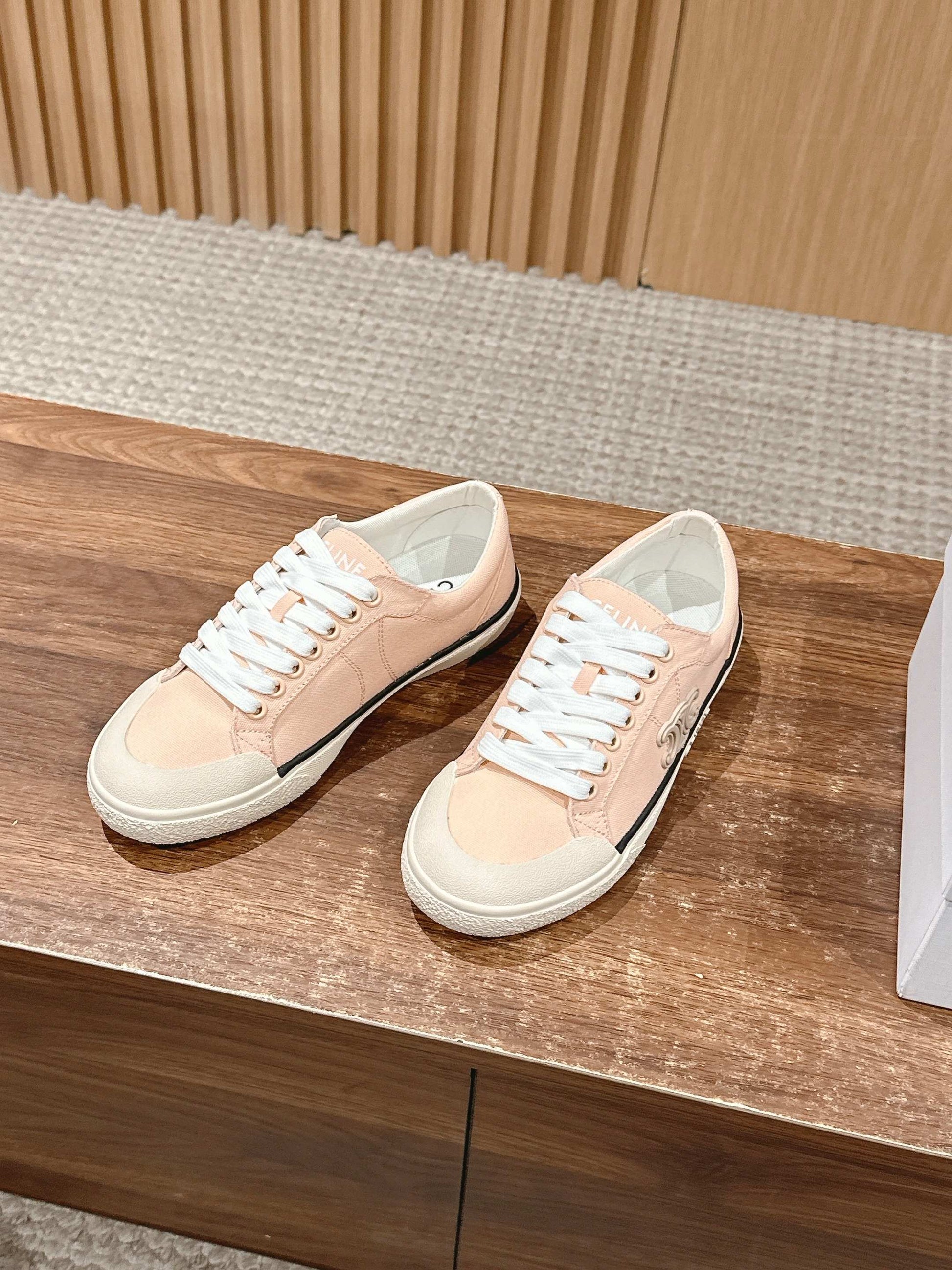 CELINE New Low-Top Triomphe Canvas Sneakers, Pink