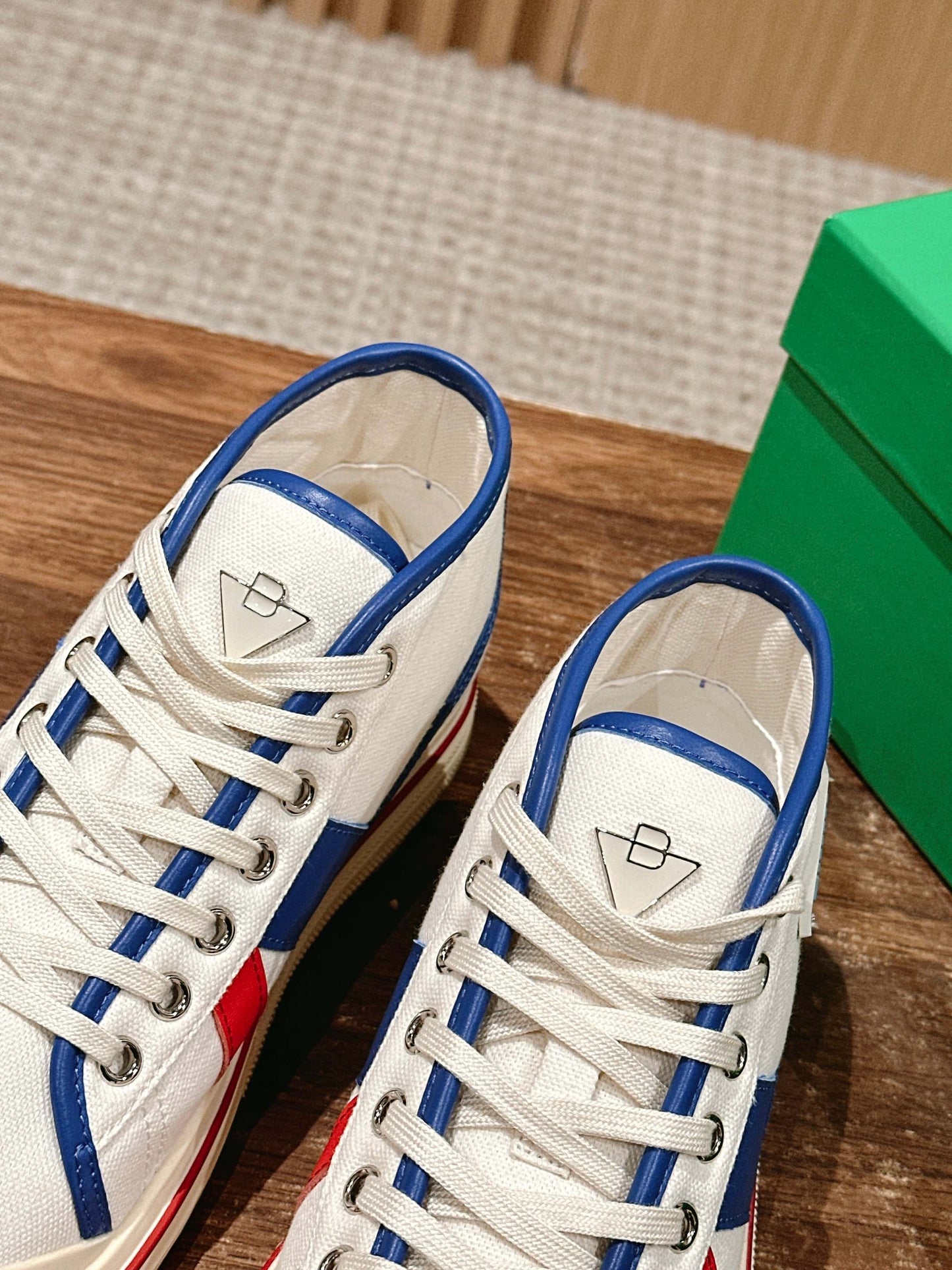 Bottega Veneta Retro Eliot Sneakers, Blue