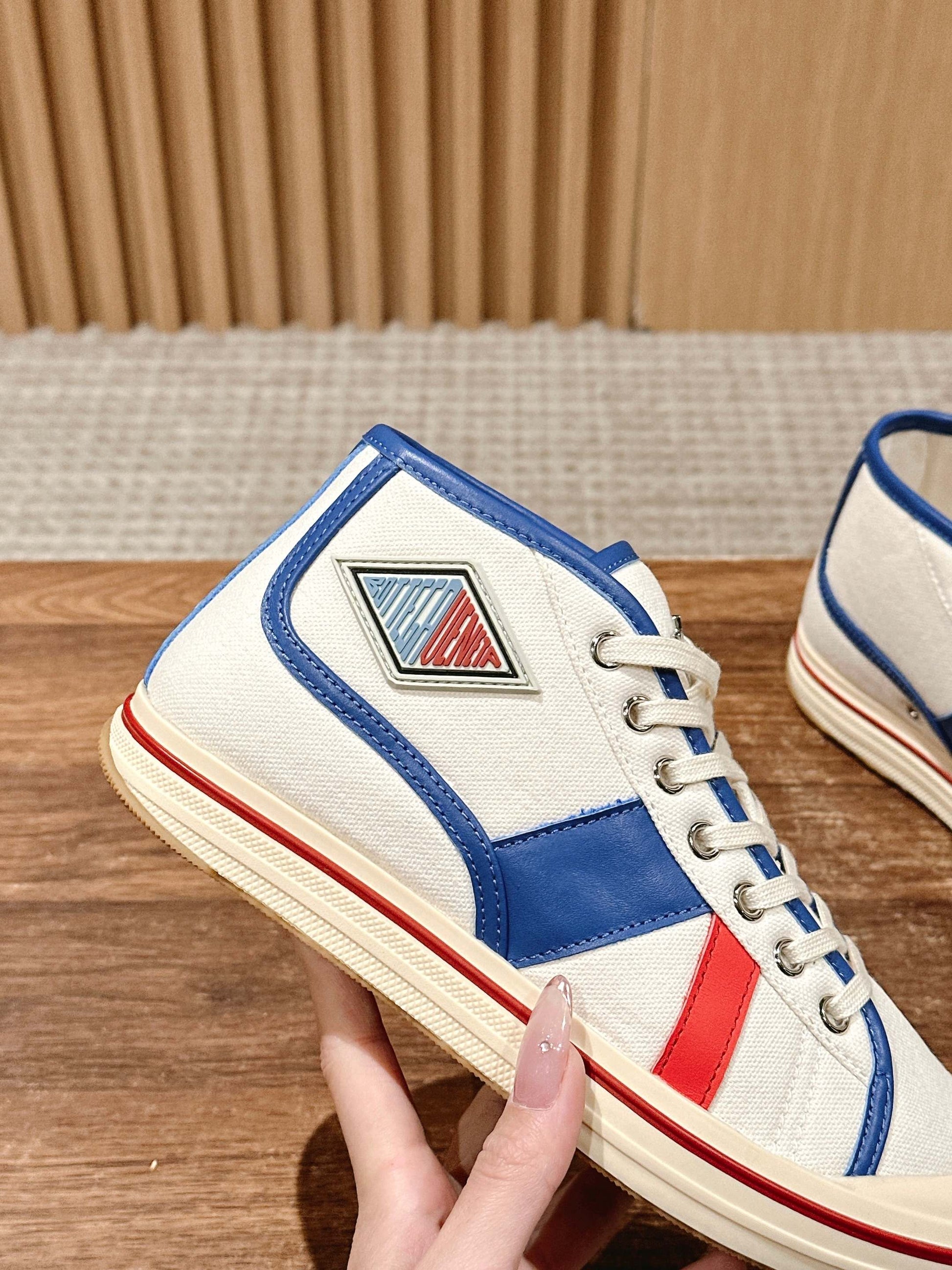 Bottega Veneta Retro Eliot Sneakers, Blue