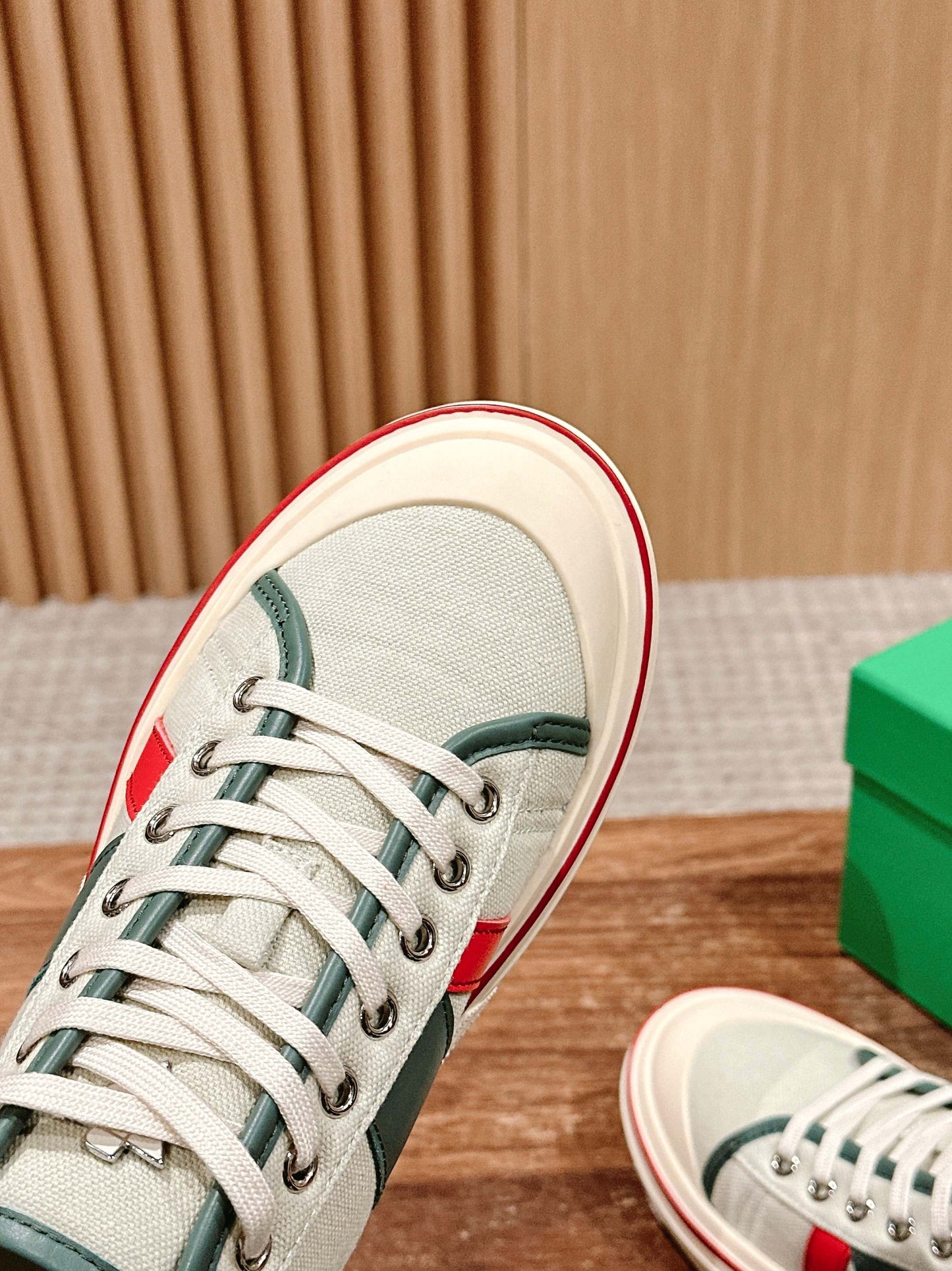 Bottega Veneta Retro Eliot Sneakers, Green