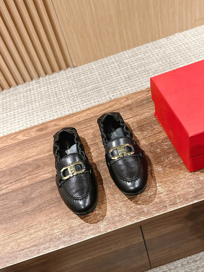 Ferragamo Horsebit Ballet Flats (egg-roll shoes), Black