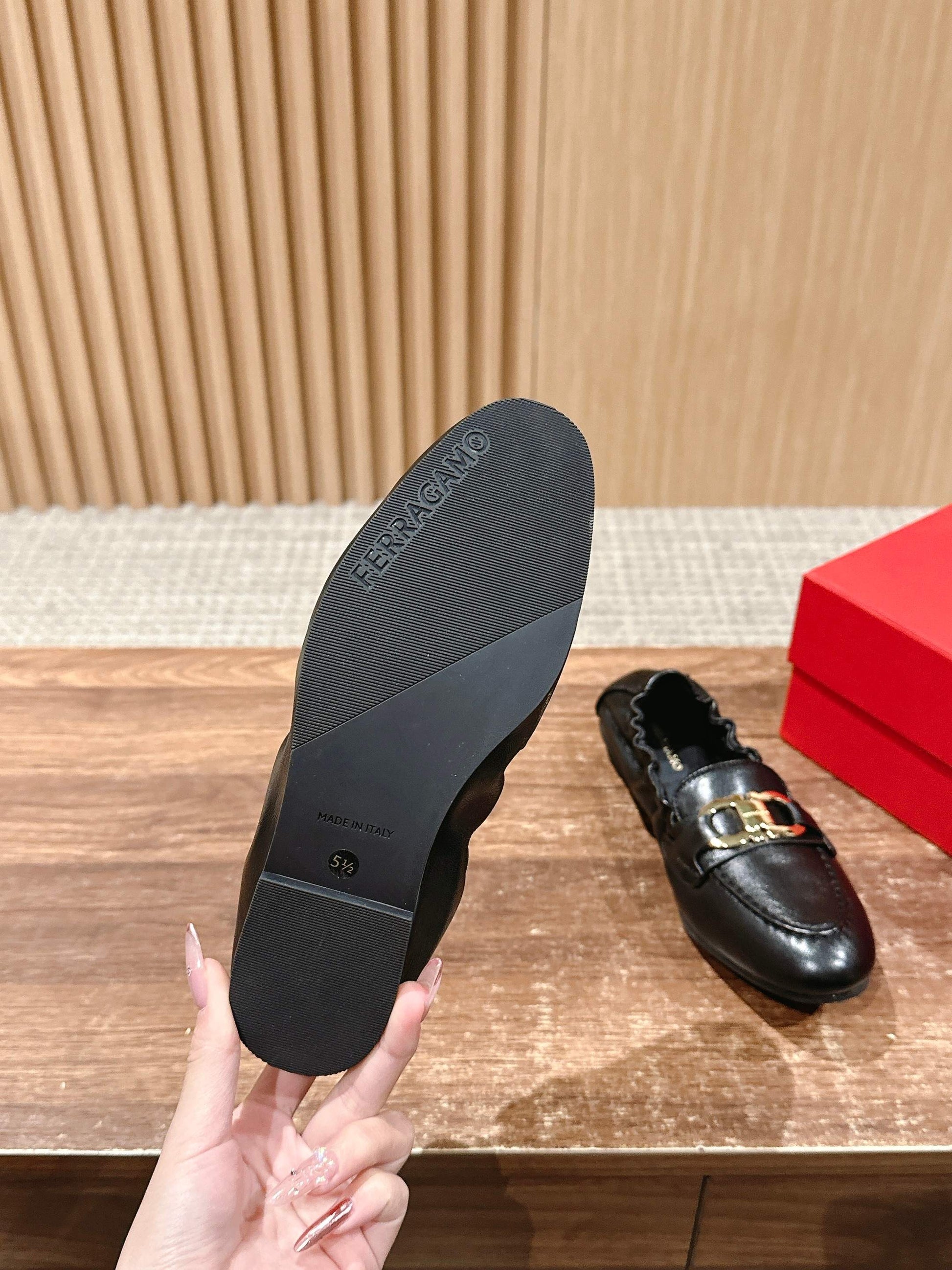 Ferragamo Horsebit Ballet Flats (egg-roll shoes), Black