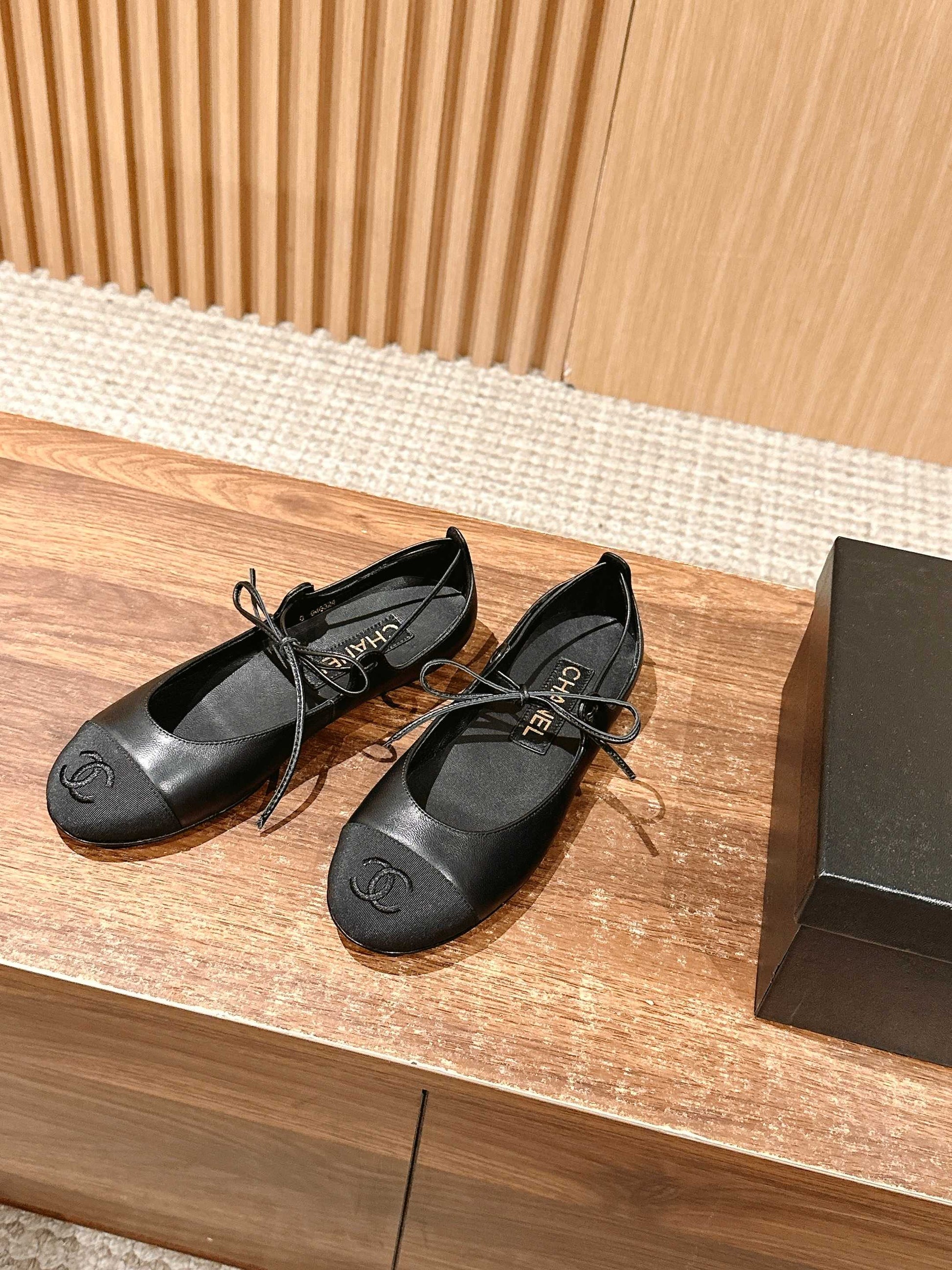 Chanel Mary Janes Flats, Black