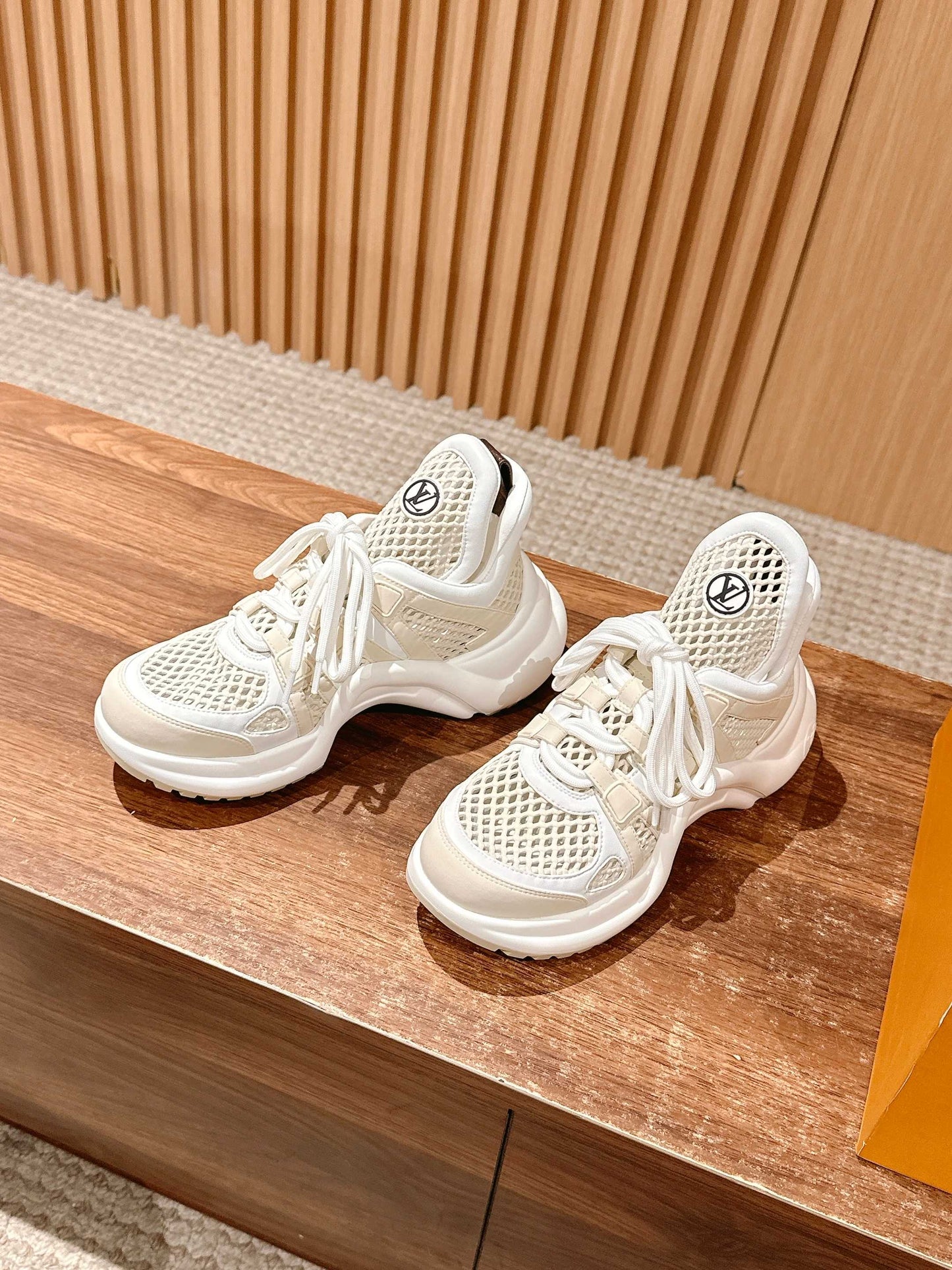 LV Archlight Series 05