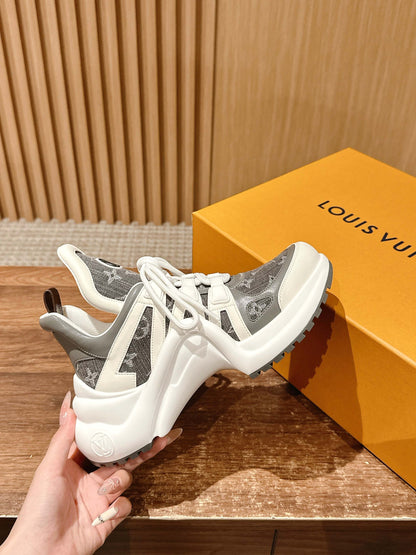 LV Archlight Series 07