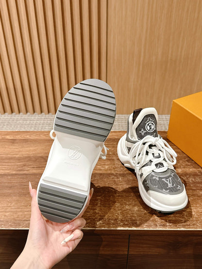 LV Archlight Series 07