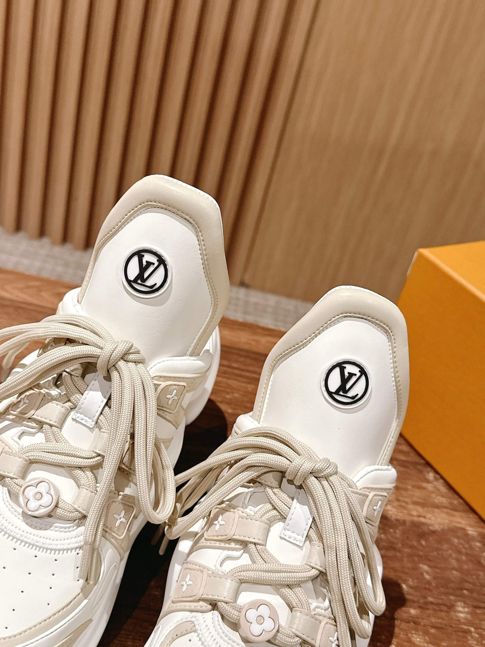 LV Archlight Series 03