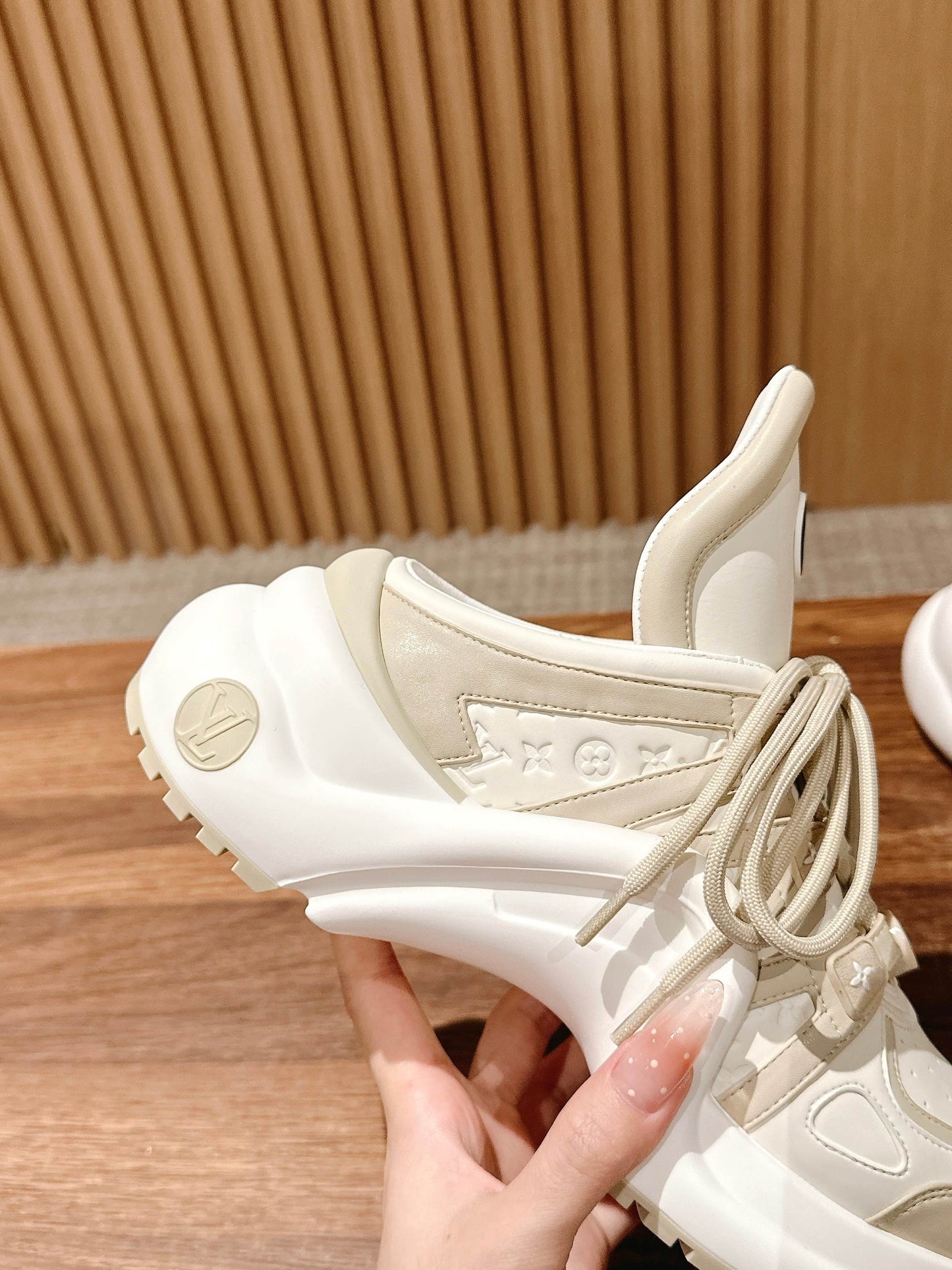 LV Archlight Series 03