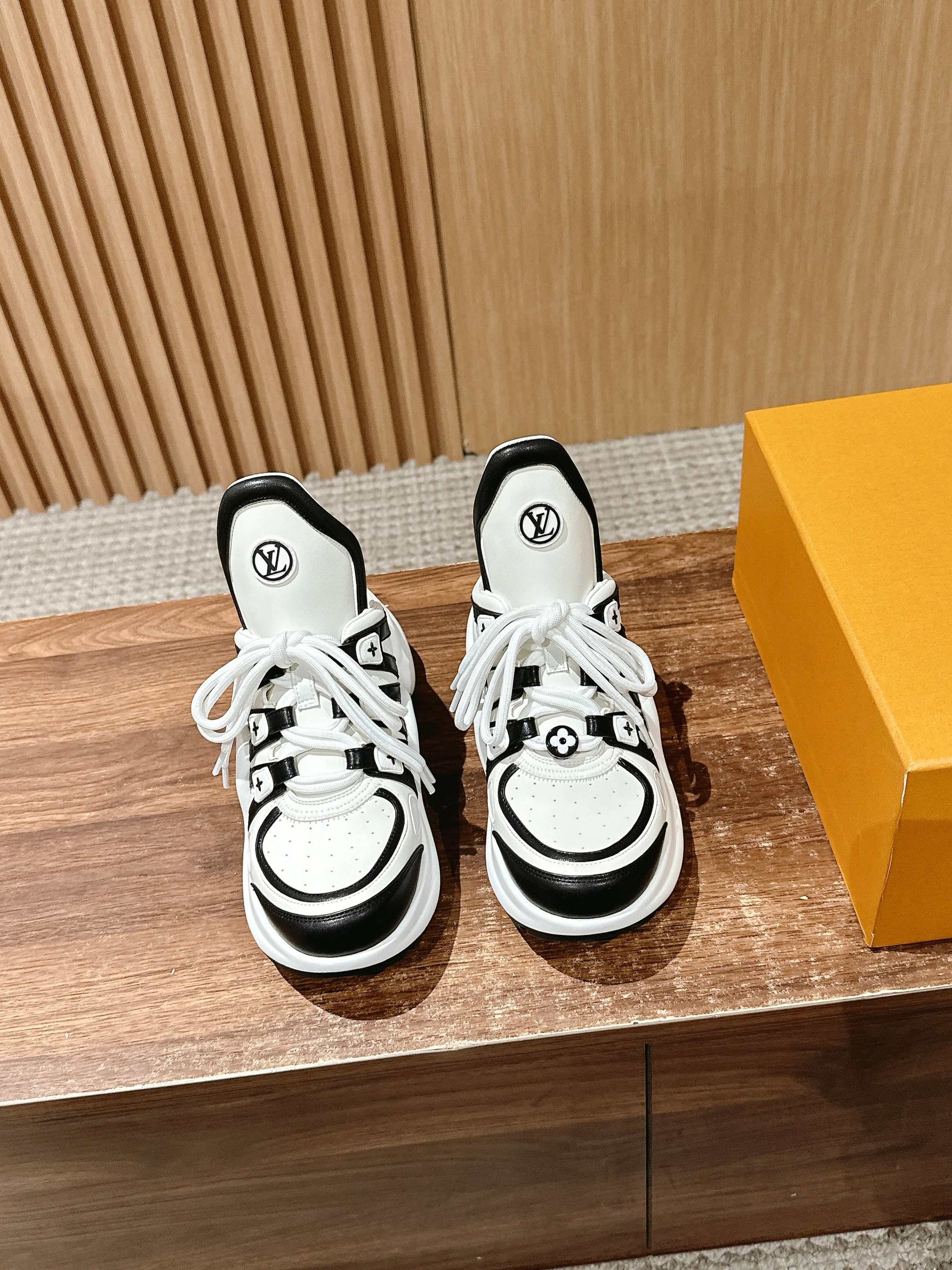 LV Archlight Series 02