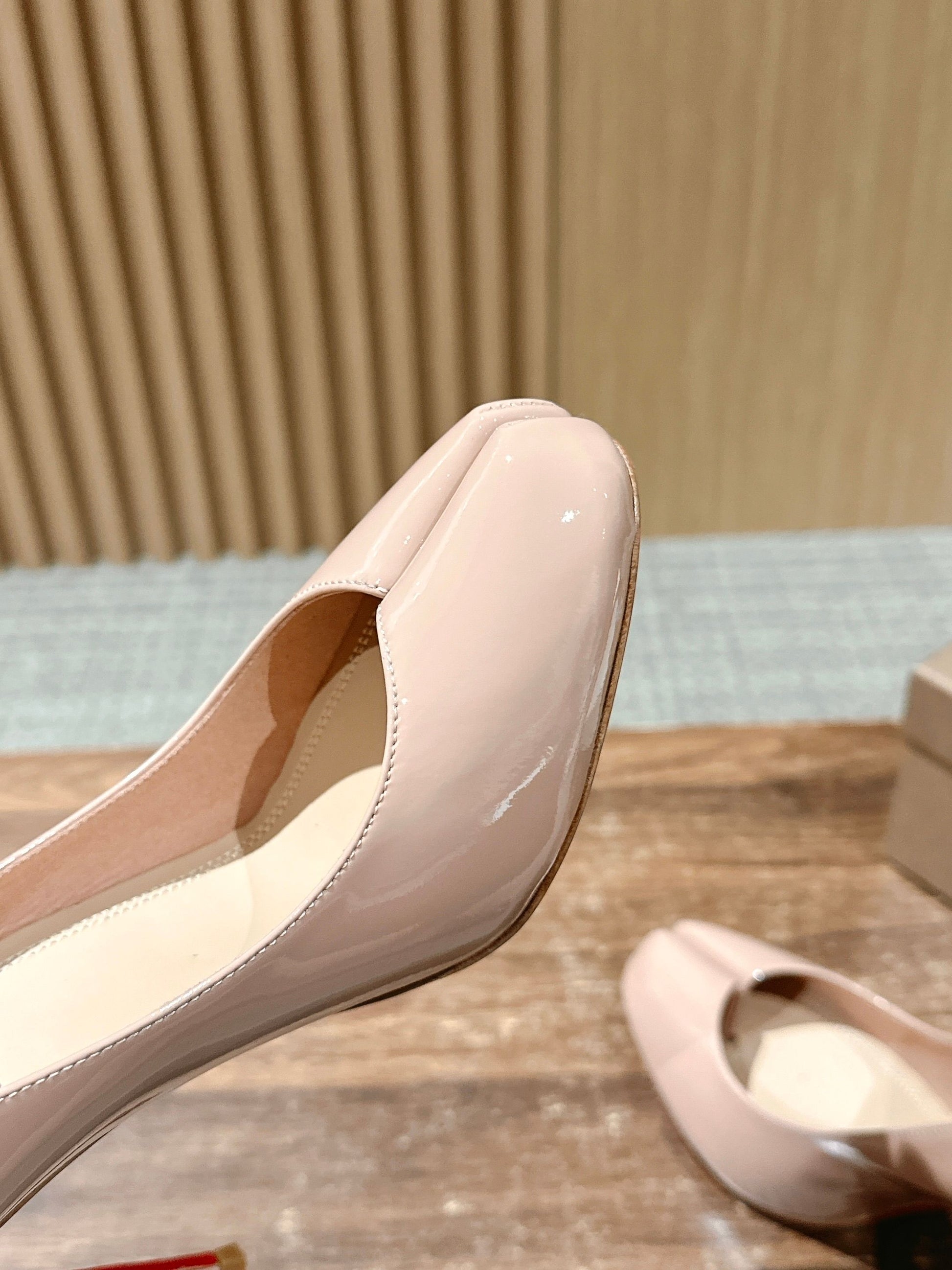 Christian Louboutin × Maison Margiela Split-Toe Stiletto Pumps, Beige