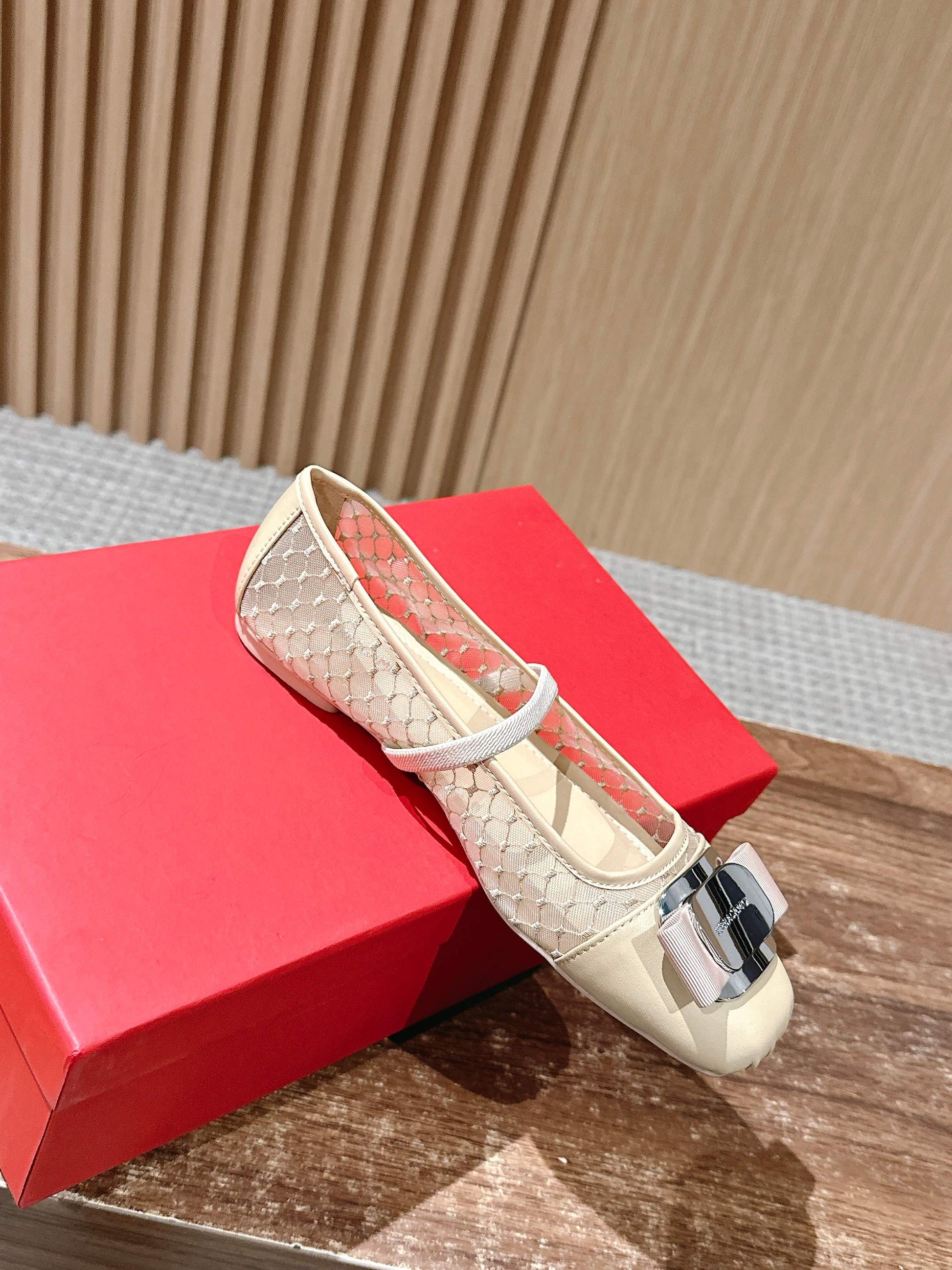 Ferragamo FAM Ballet Lace Flats, Beige