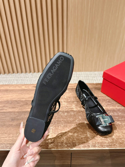 Ferragamo FAM Ballet Lace Flats, Black