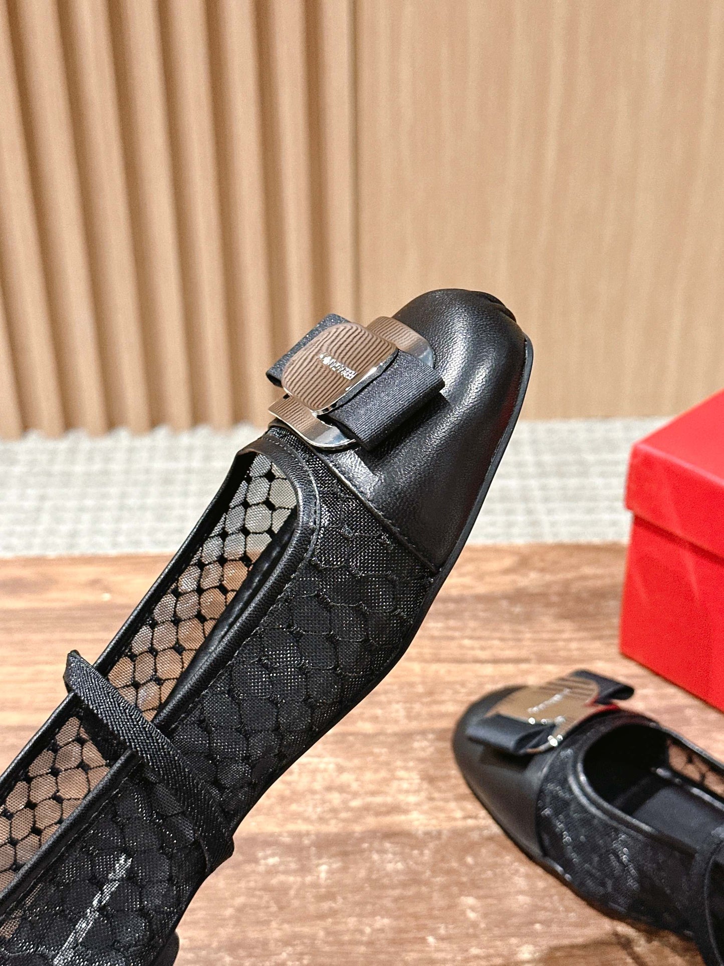 Ferragamo FAM Ballet Lace Flats, Black