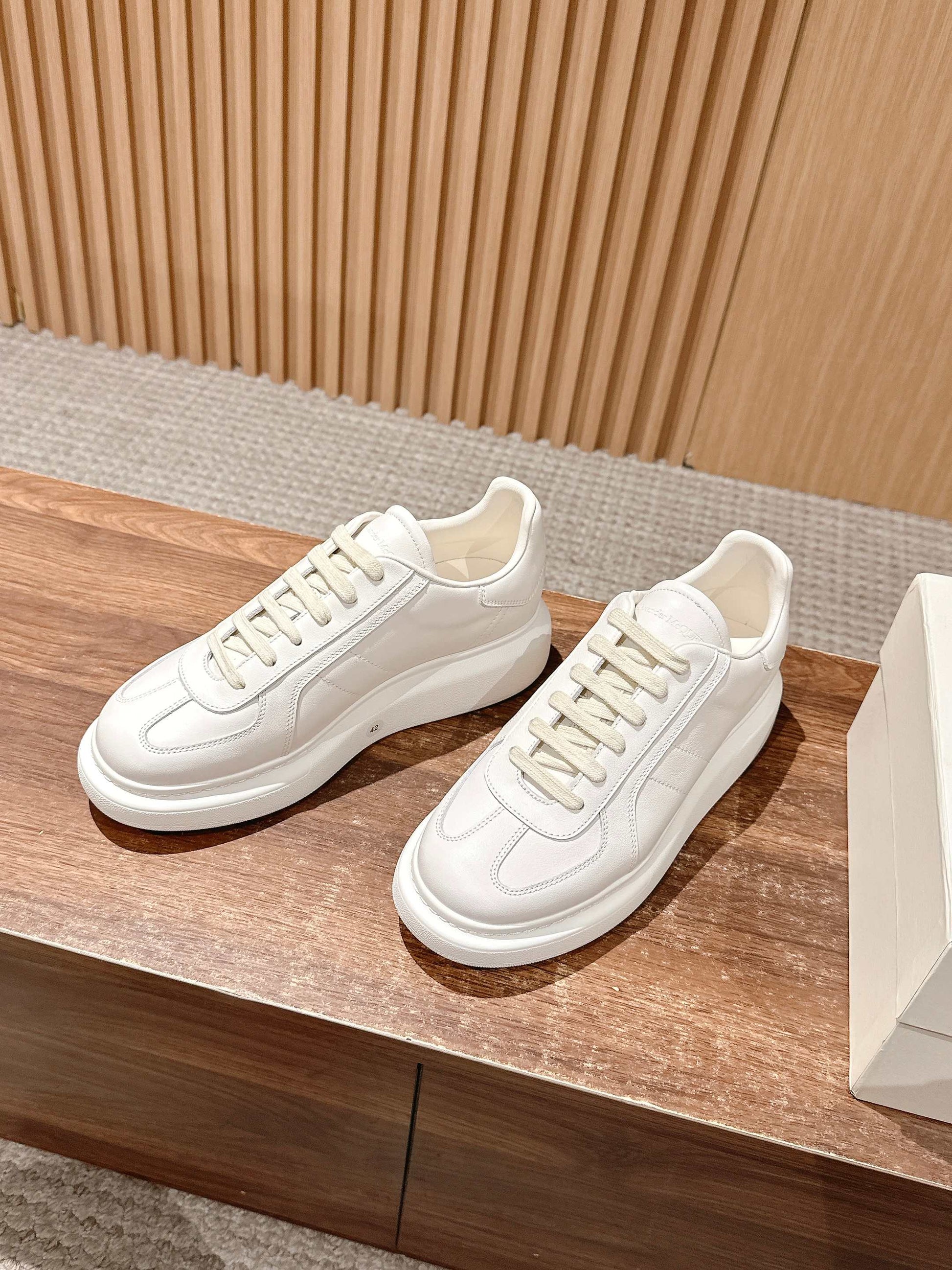 Alexander McQueen Trainer Sneakers, Off-white