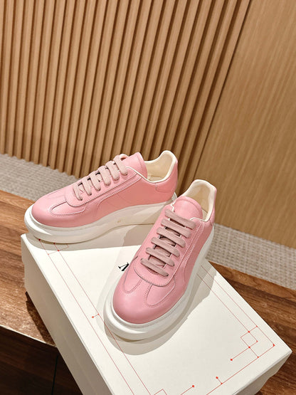 Alexander McQueen Trainer Sneakers, Pink