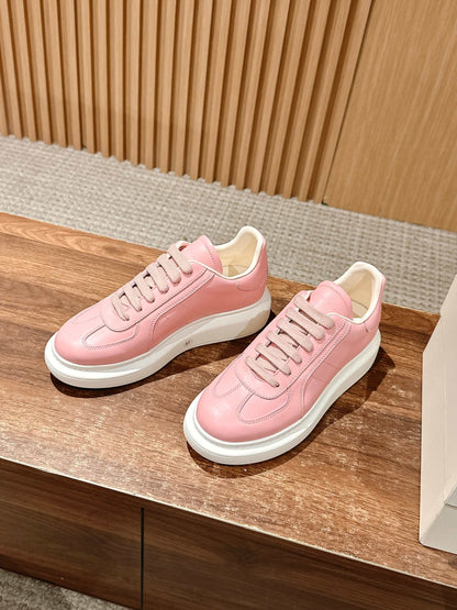 Alexander McQueen Trainer Sneakers, Pink