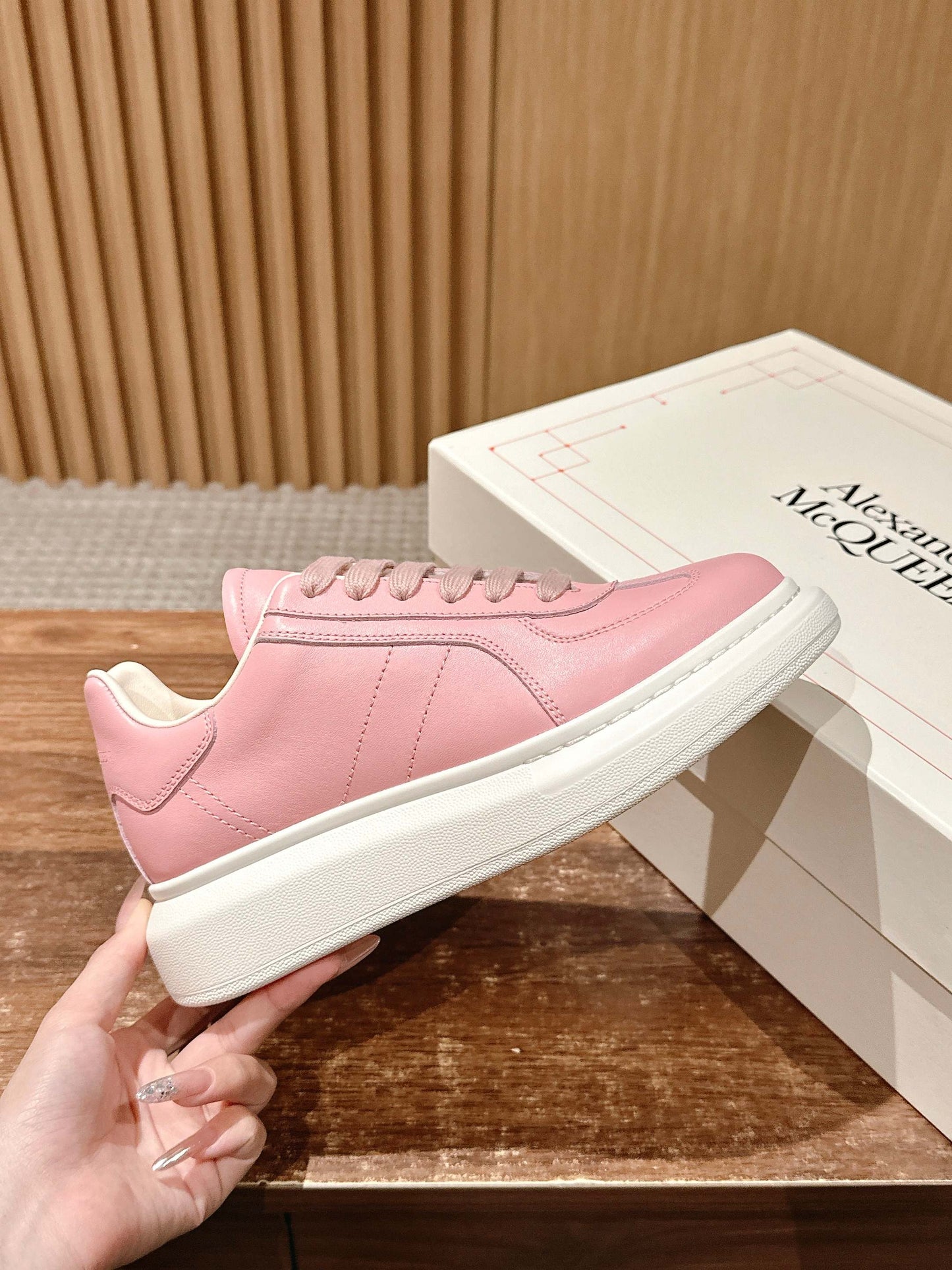 Alexander McQueen Trainer Sneakers, Pink