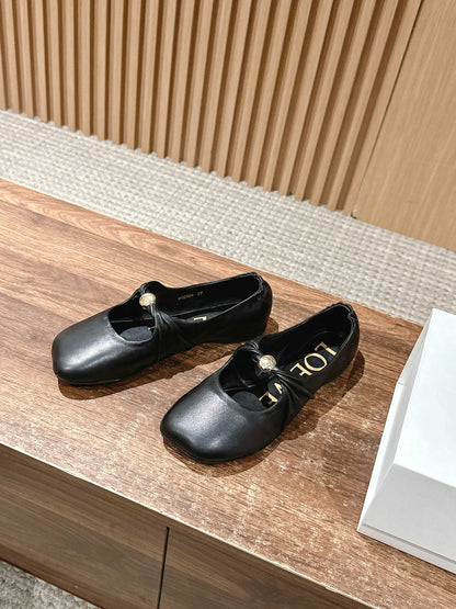 Loewe’s new “granny” pumps / grandma pumps, Black